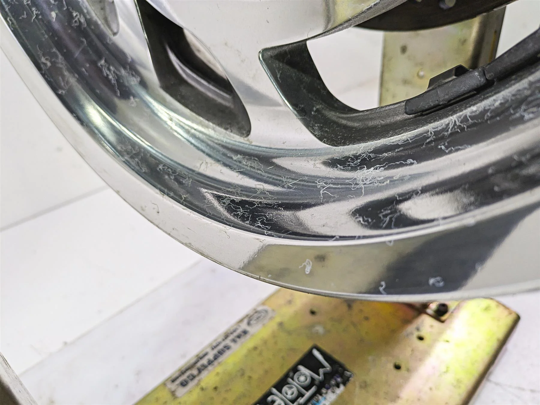 2002 Honda GL1500 CD Valkyrie Deluxe Rear Wheel Rim 16x5 42650-MZ0-B21 - Image 10