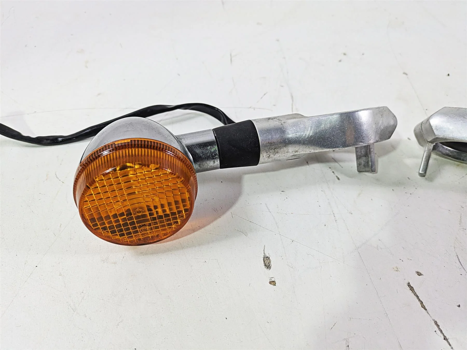 2002 Honda V-Twin VTX1800 C Front Blinker Turn Signal Set 33400-MBH-672 - Image 5