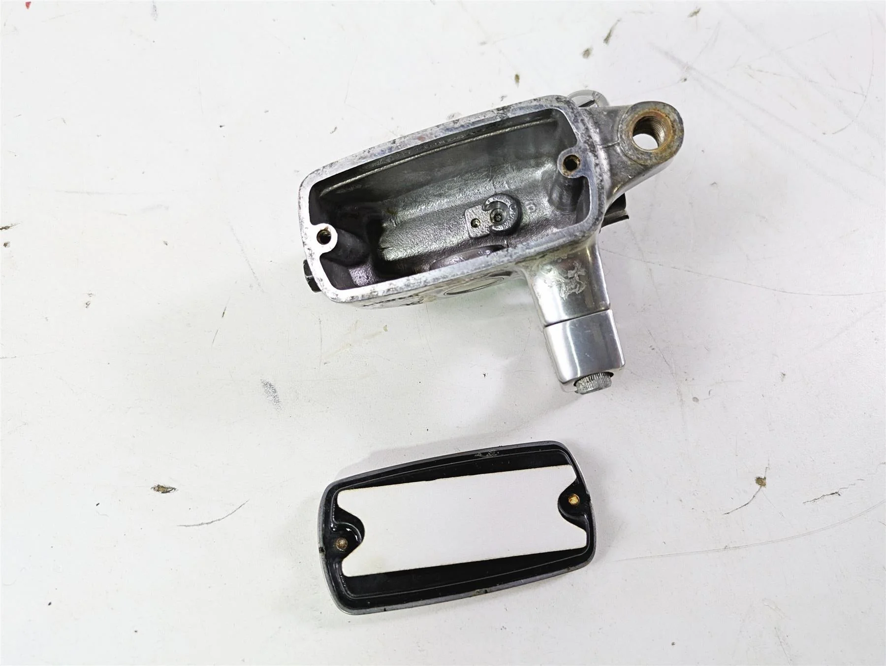2002 Honda V-Twin VTX1800 C Front Brake Master Cylinder 45510-MZ0-A41 - Image 12