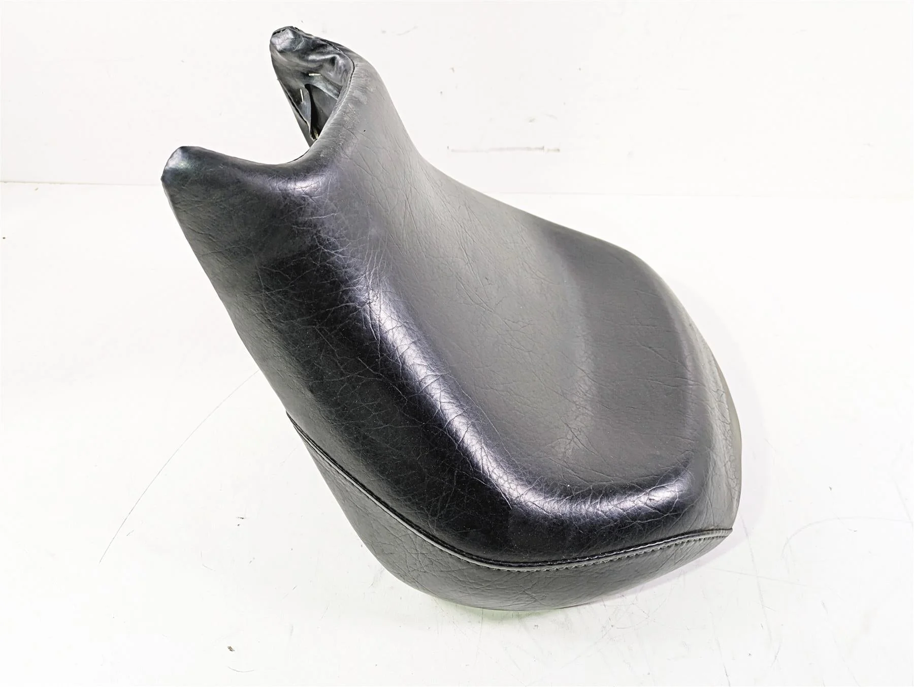 2002 Honda V-Twin VTX1800 C Front Rider Seat Saddle READ 77200-MCH-000