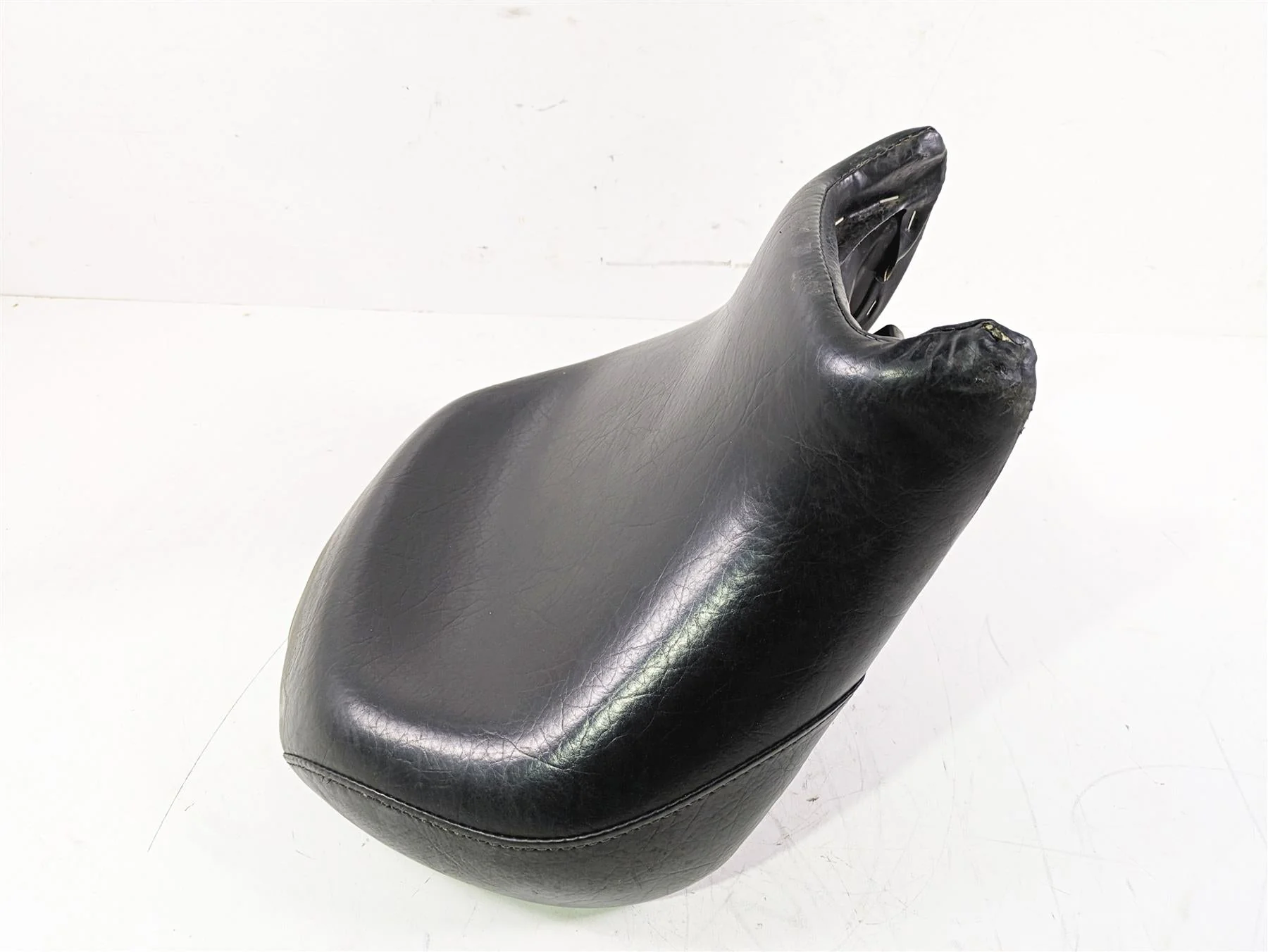 2002 Honda V-Twin VTX1800 C Front Rider Seat Saddle READ 77200-MCH-000 - Image 3