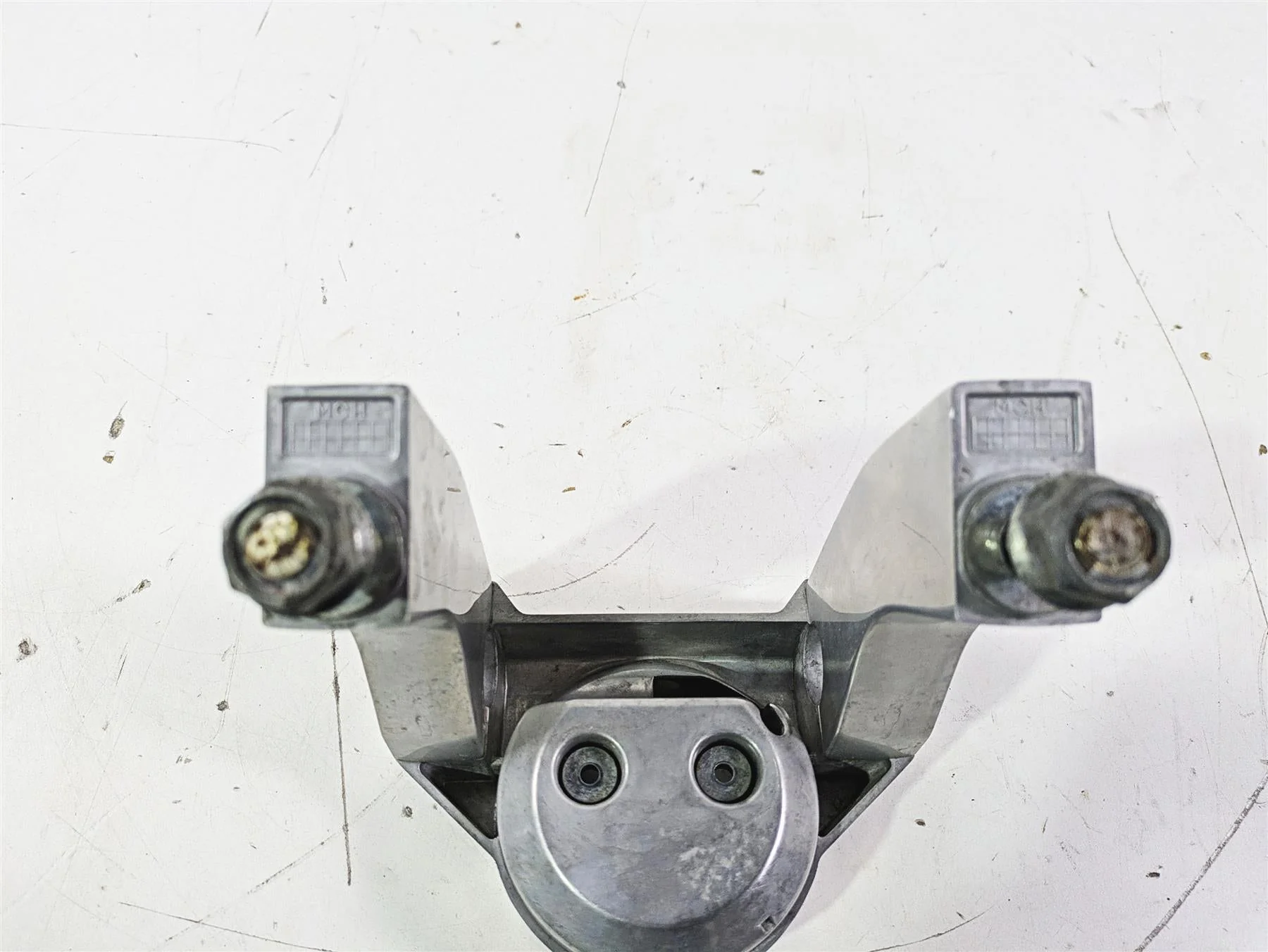 2002 Honda V-Twin VTX1800 C Handlebar Riser Speedo Holder Set 53231-MCH-000 - Image 10