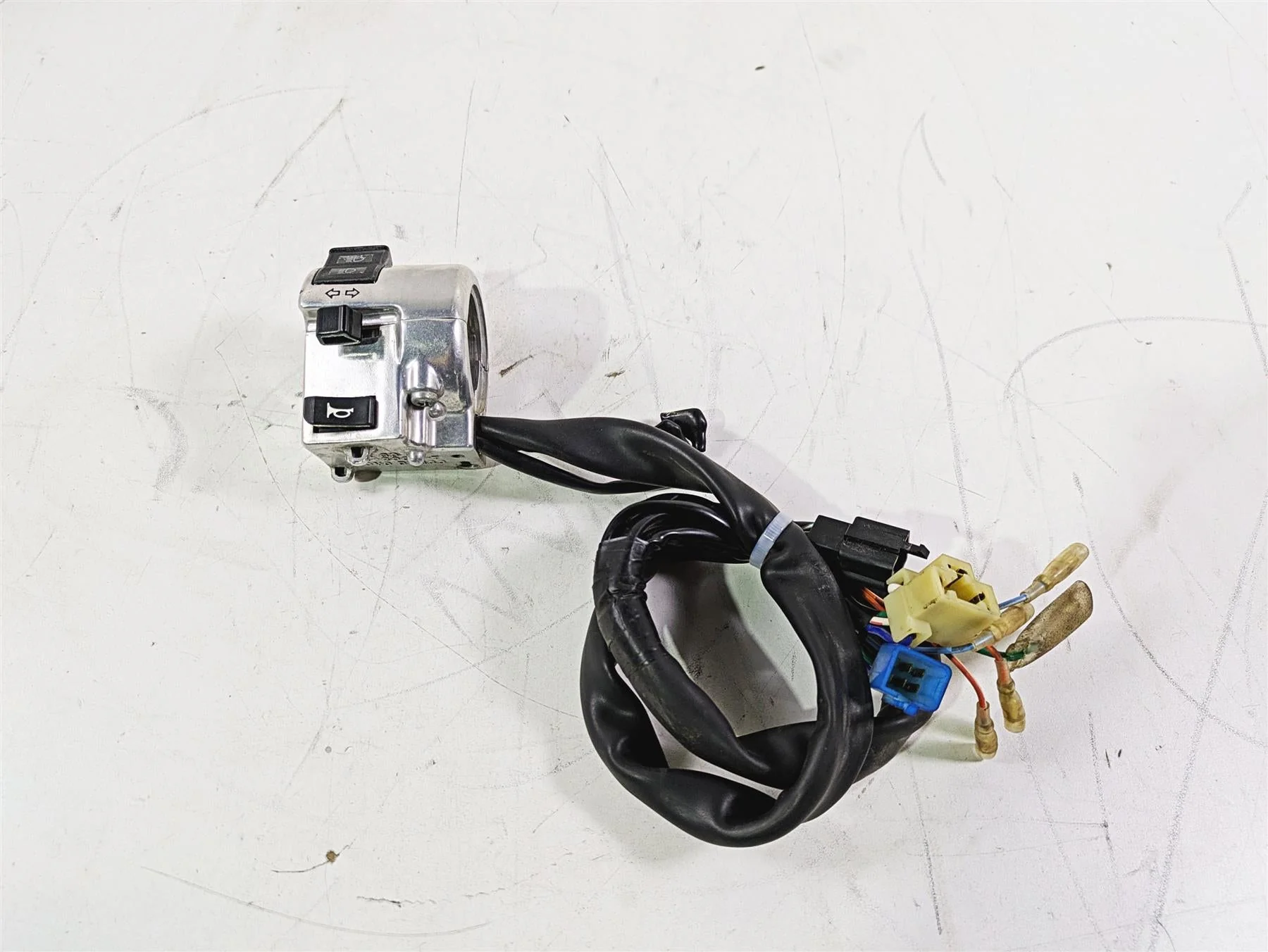 2002 Honda V-Twin VTX1800 C Left Hand Control Switch Light Blinker 35020-MCH-000