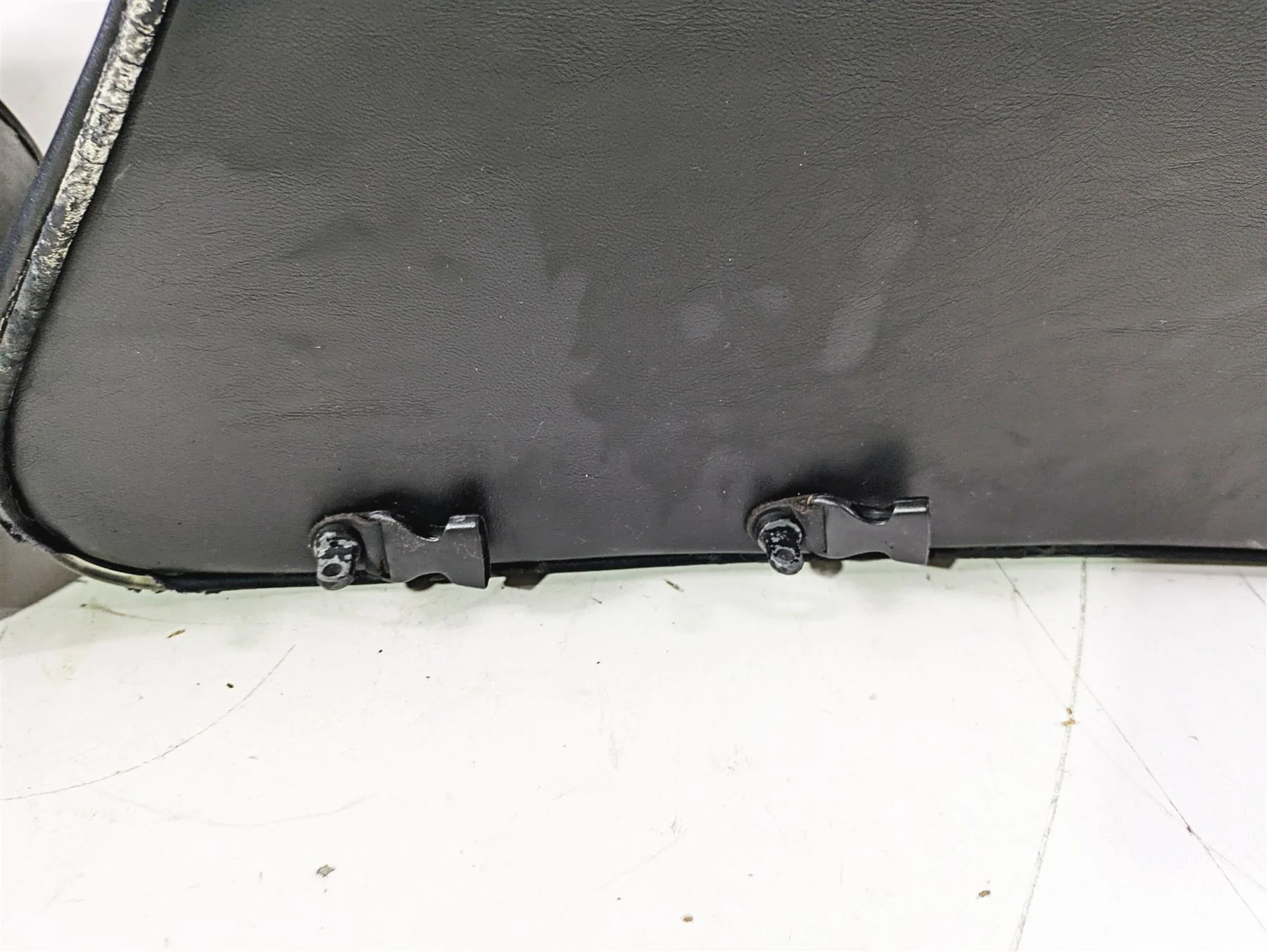 2002 Honda V-Twin VTX1800 C Left Right Saddlebag & Mounts Set - Image 10