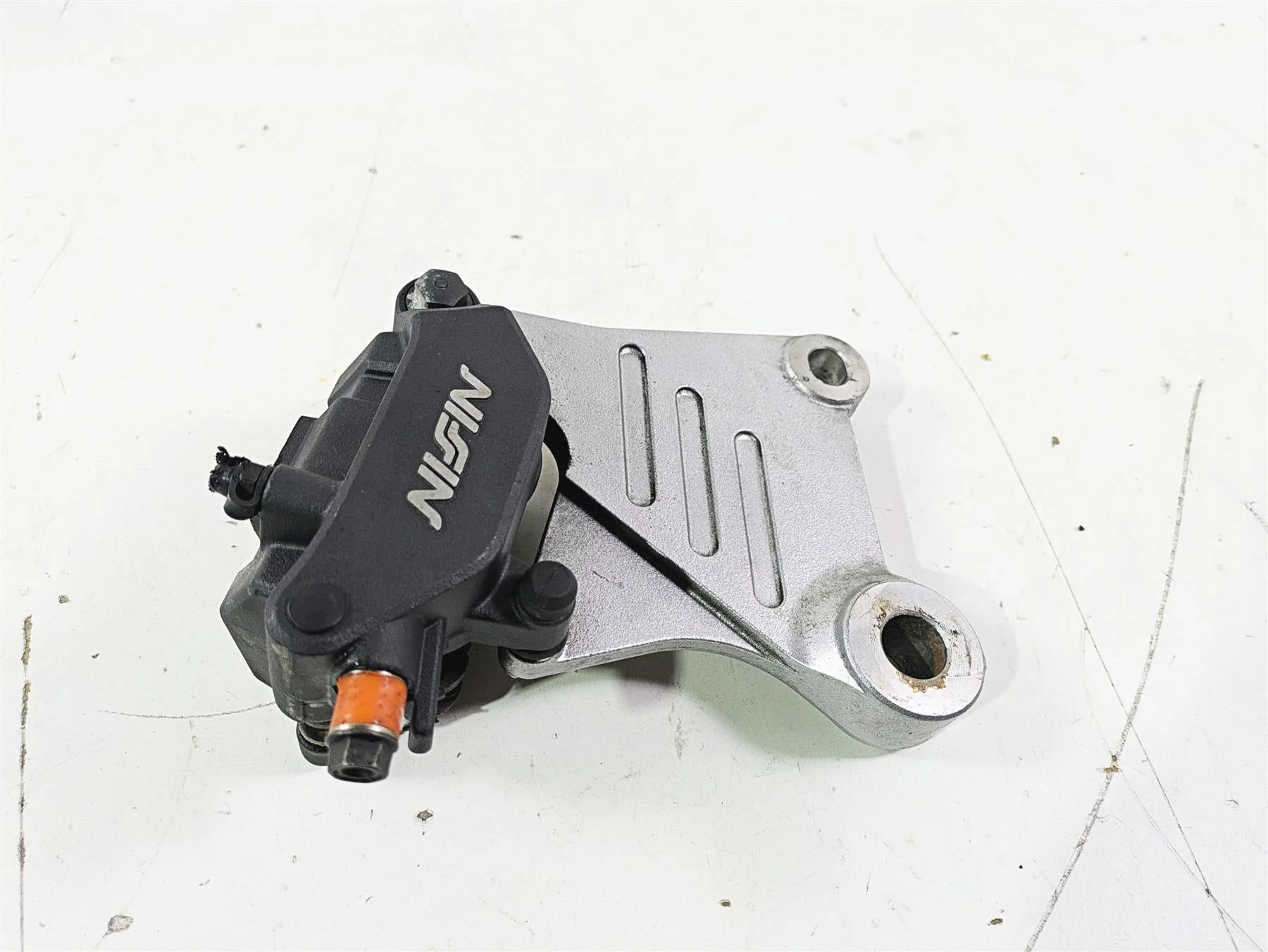 2002 Honda V-Twin VTX1800 C Nissin Rear Brake Caliper & Bracket 43150-MCH-006 - Image 4