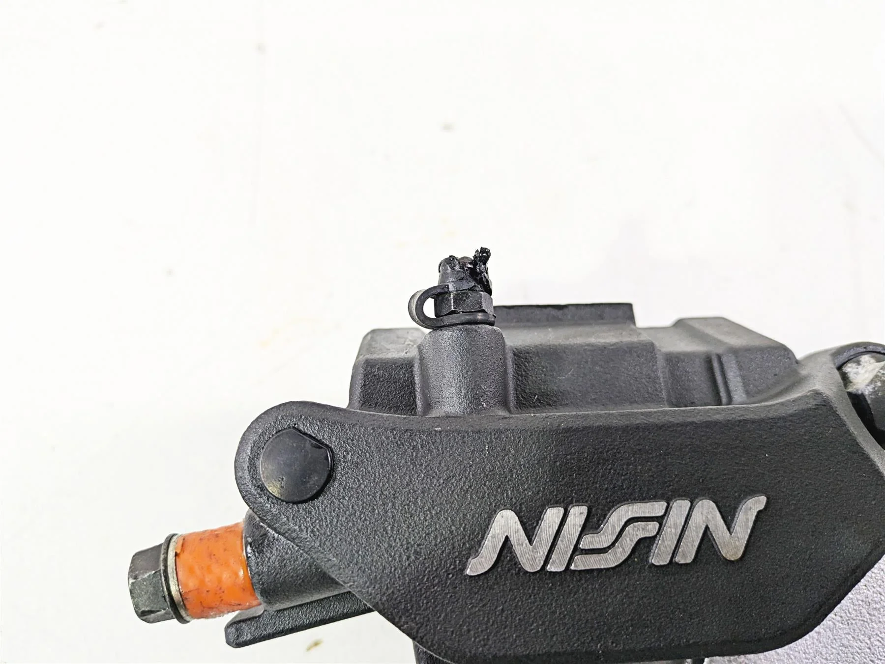2002 Honda V-Twin VTX1800 C Nissin Rear Brake Caliper & Bracket 43150-MCH-006 - Image 7