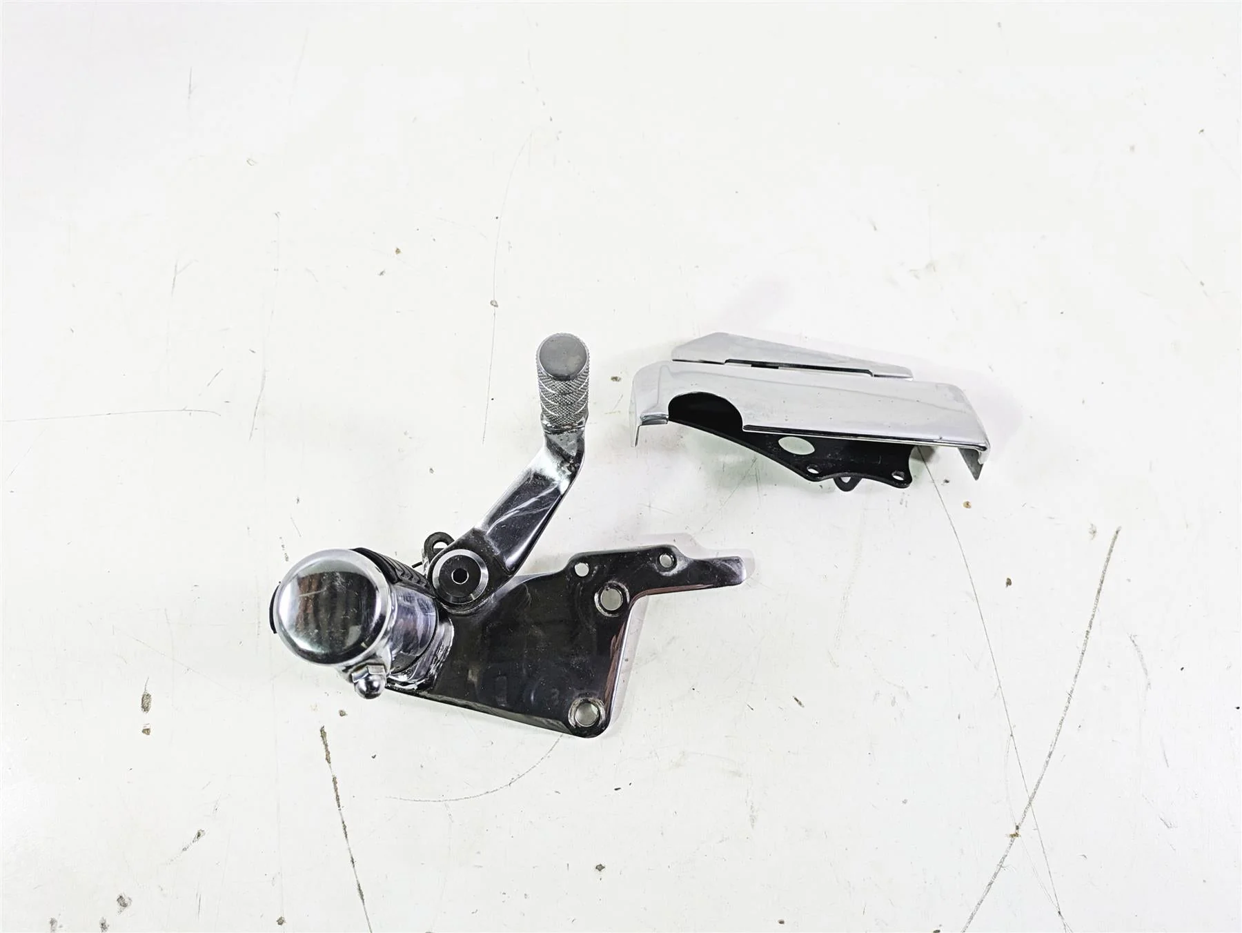 2002 Honda V-Twin VTX1800 C Right Front Foot Peg & Brake Parts 50615-MCH-C10 - Image 4
