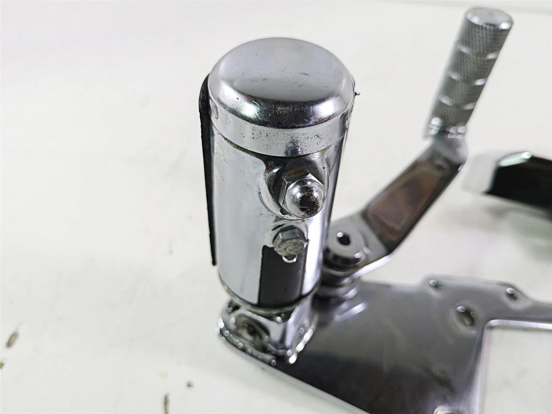 2002 Honda V-Twin VTX1800 C Right Front Foot Peg & Brake Parts 50615-MCH-C10 - Image 5