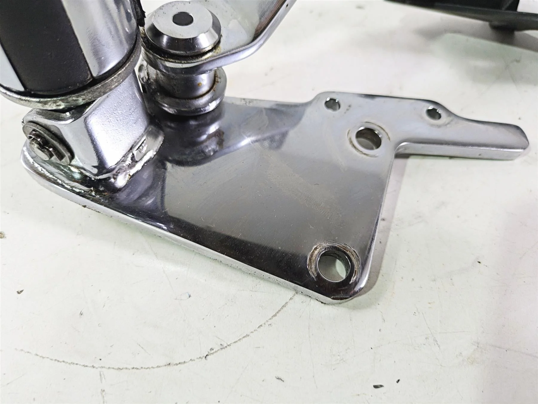 2002 Honda V-Twin VTX1800 C Right Front Foot Peg & Brake Parts 50615-MCH-C10 - Image 6