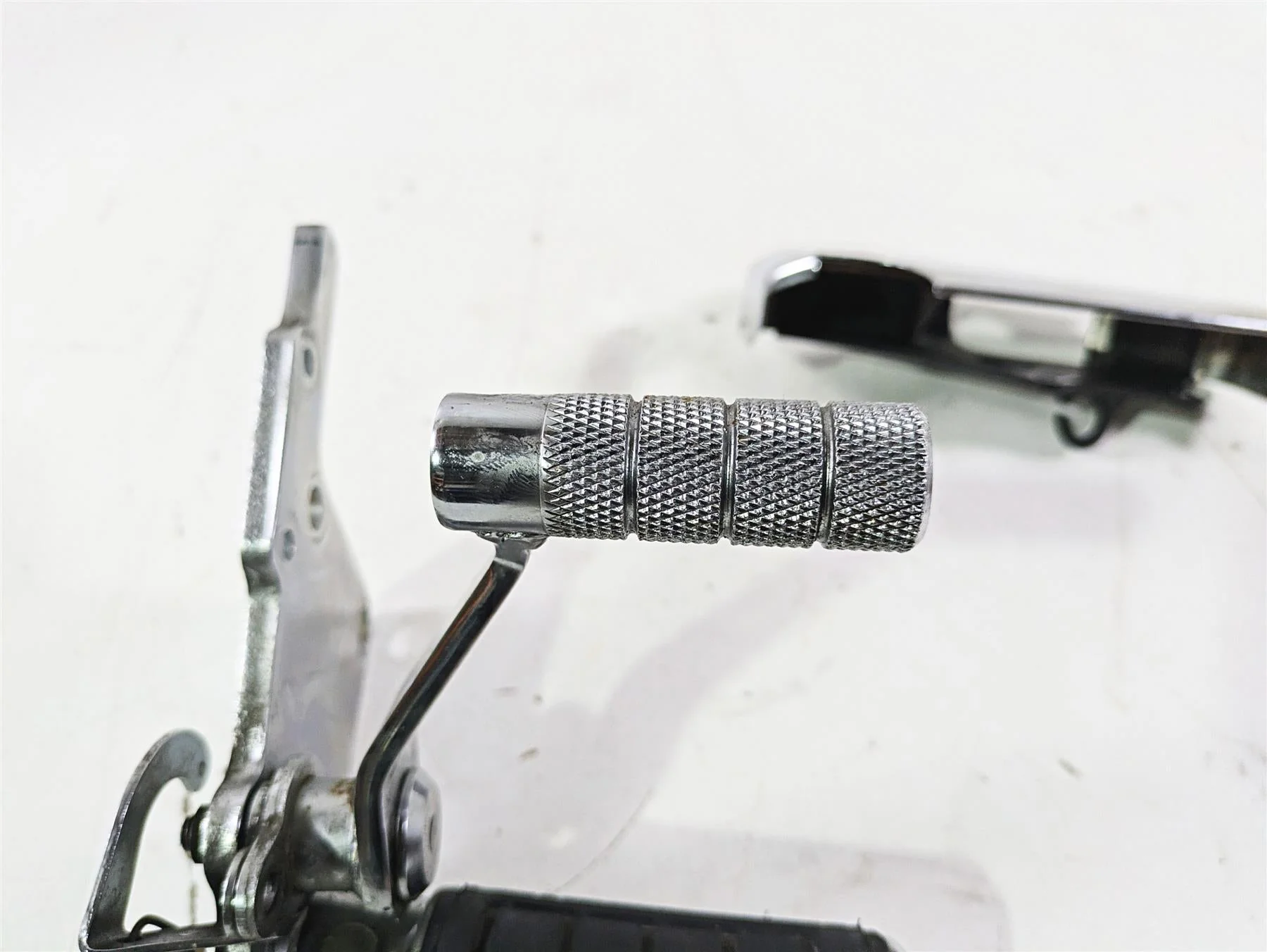 2002 Honda V-Twin VTX1800 C Right Front Foot Peg & Brake Parts 50615-MCH-C10 - Image 7