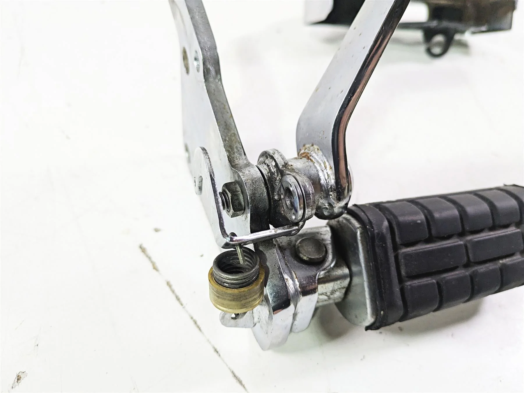 2002 Honda V-Twin VTX1800 C Right Front Foot Peg & Brake Parts 50615-MCH-C10 - Image 9