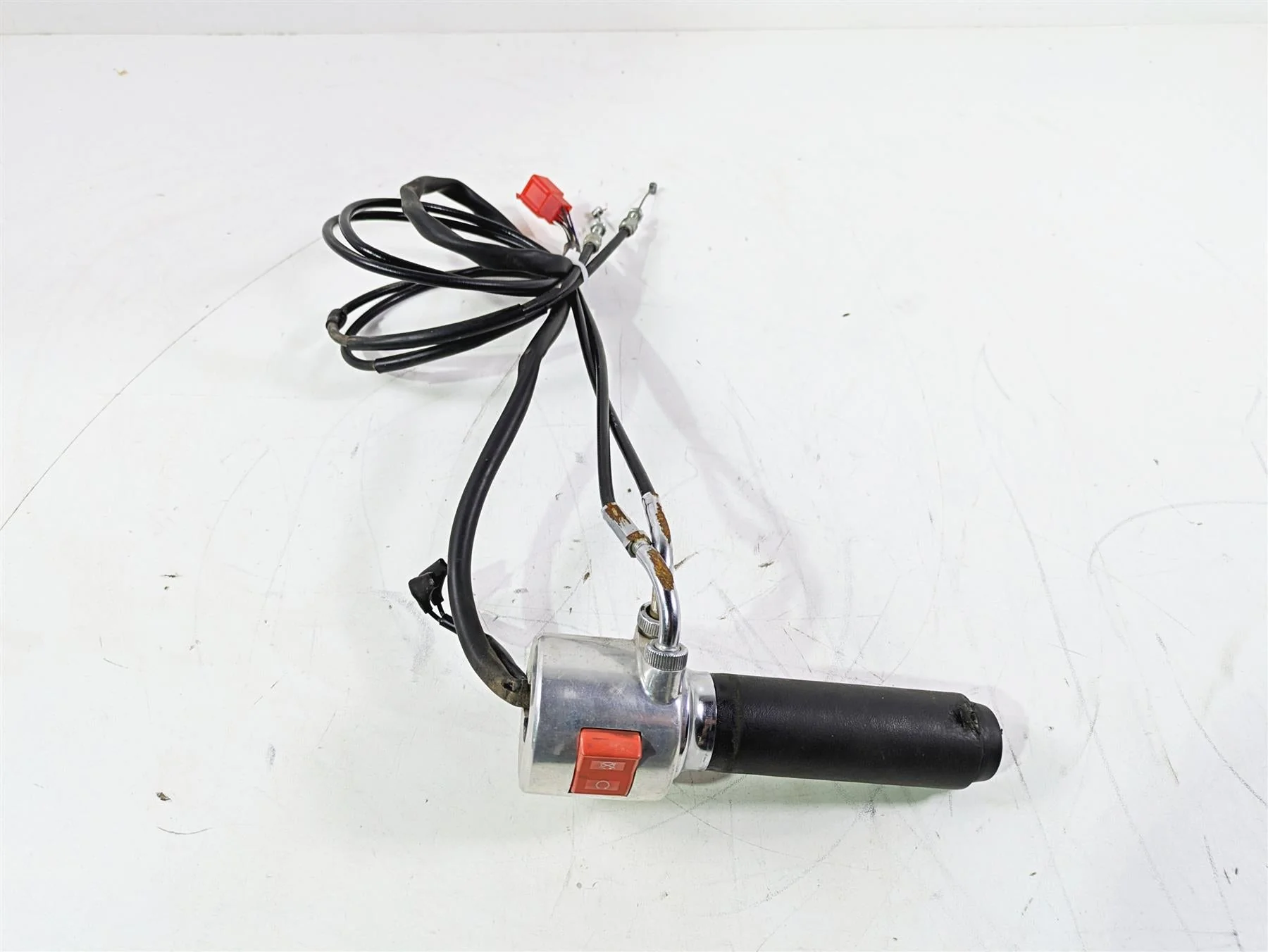 2002 Honda V-Twin VTX1800 C Right Hand Control Switch & Throttle 35013-MCH-020
