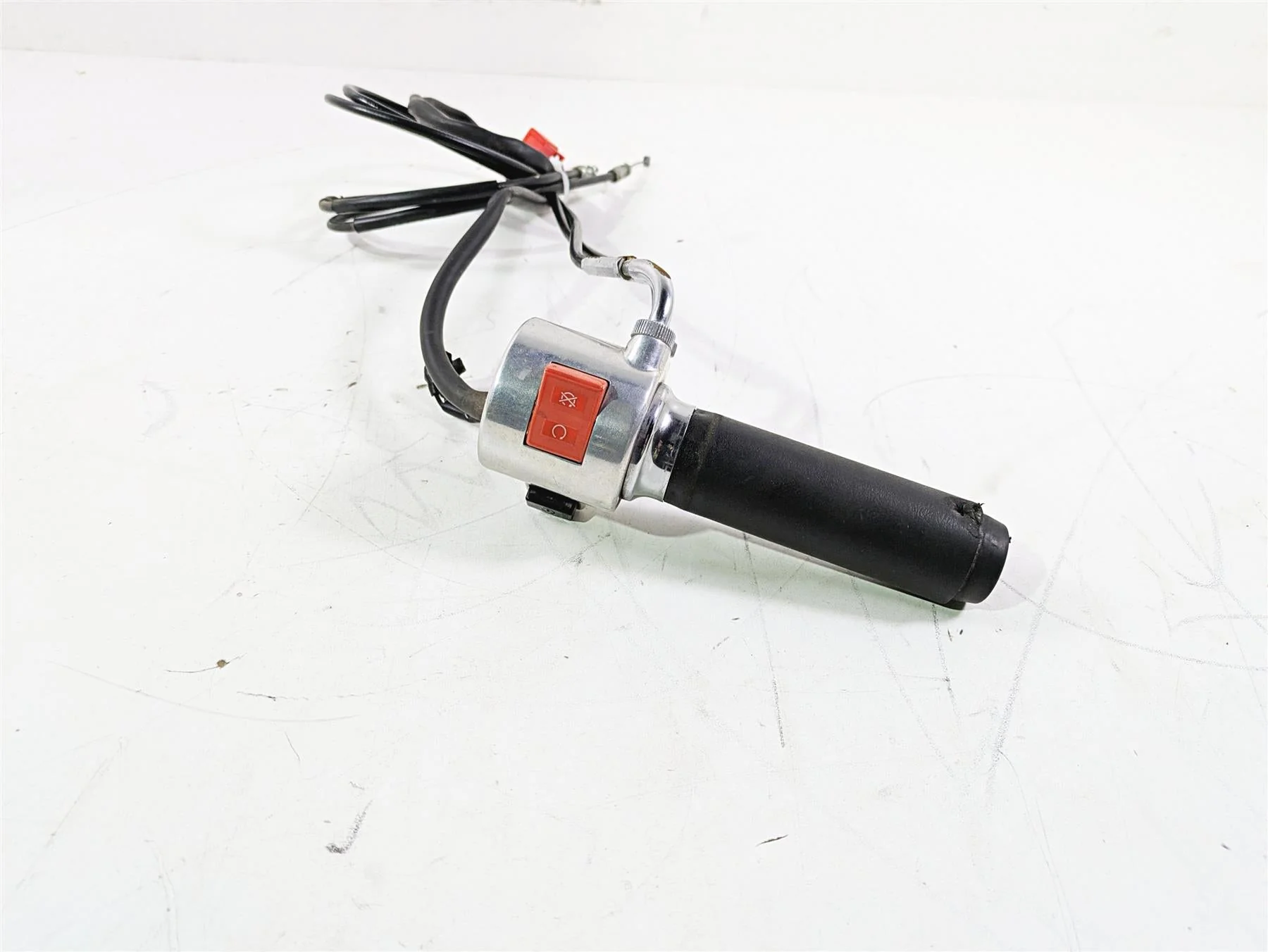 2002 Honda V-Twin VTX1800 C Right Hand Control Switch & Throttle 35013-MCH-020 - Image 12