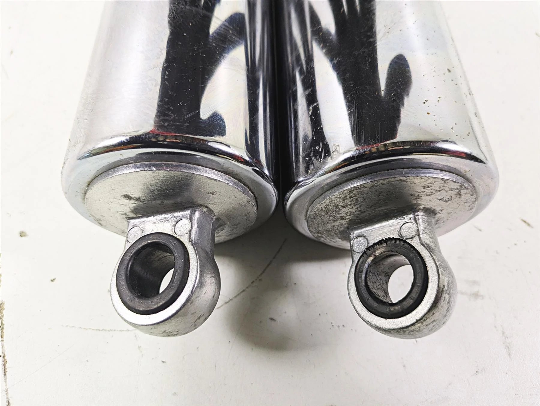 2002 Honda V-Twin VTX1800 C Showa Rear Suspension Shock Damper Set 52400-MCH-631 - Image 11
