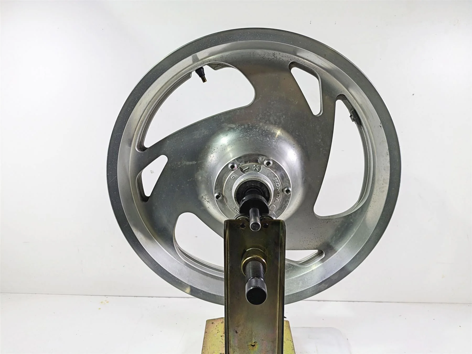 2002 Honda V-Twin VTX1800 C Straight 18x3.5 Front Wheel Rim 44650-MCH-010 - Image 6