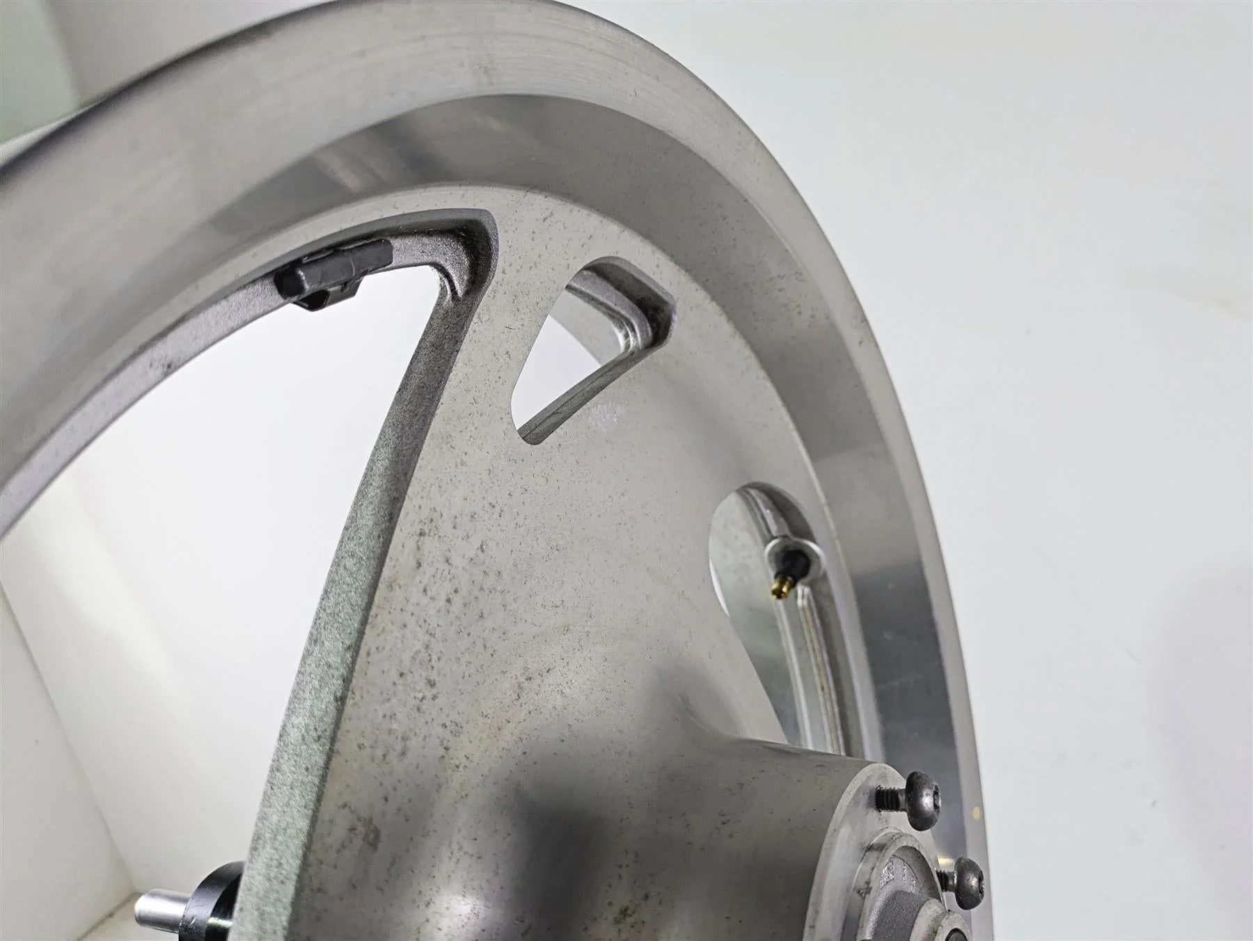 2002 Honda V-Twin VTX1800 C Straight 18x3.5 Front Wheel Rim 44650-MCH-010 - Image 9