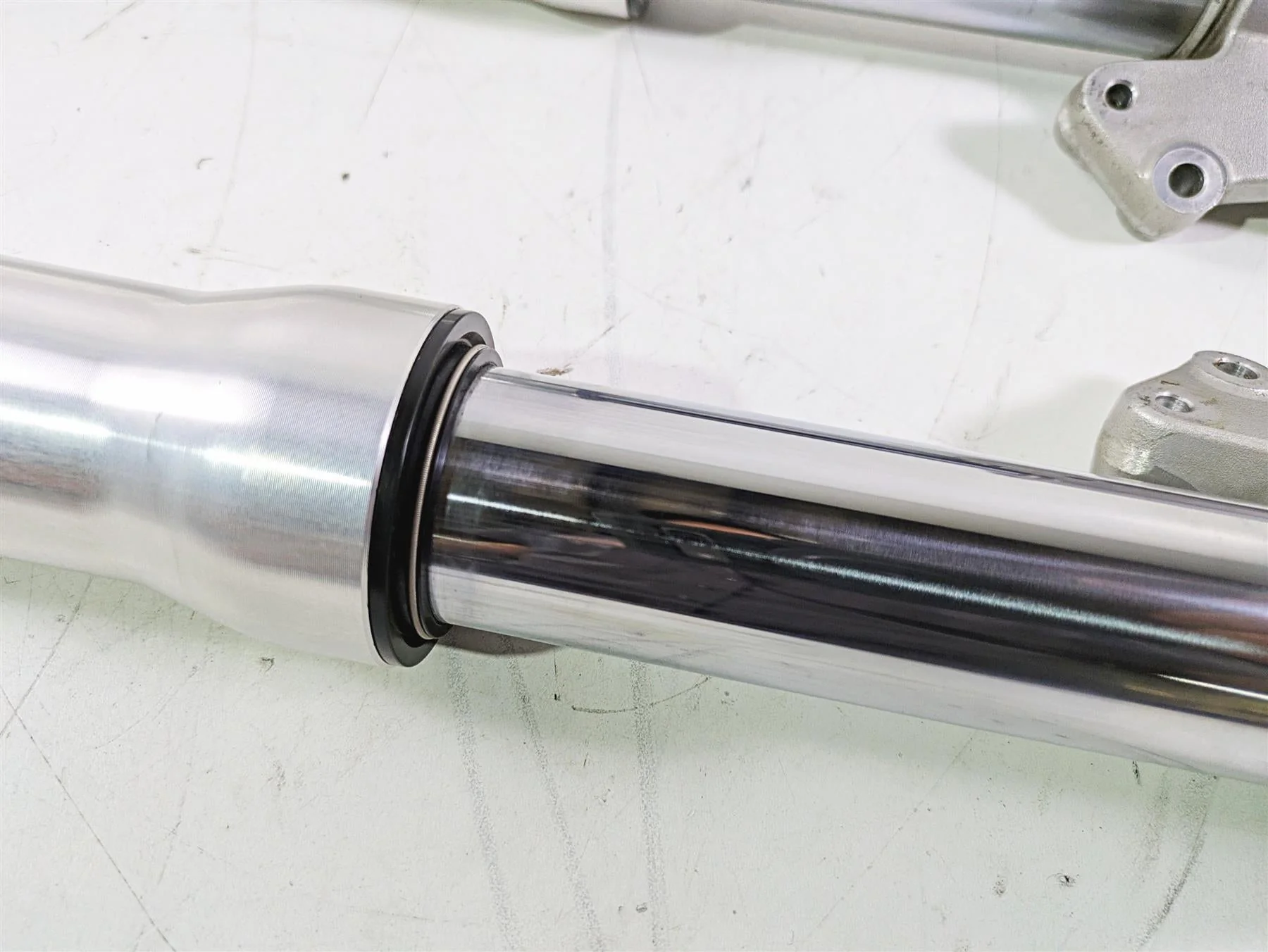 2002 Honda V-Twin VTX1800 C Straight Showa Front Fork Leg Set 51400-MCH-003 - Image 5