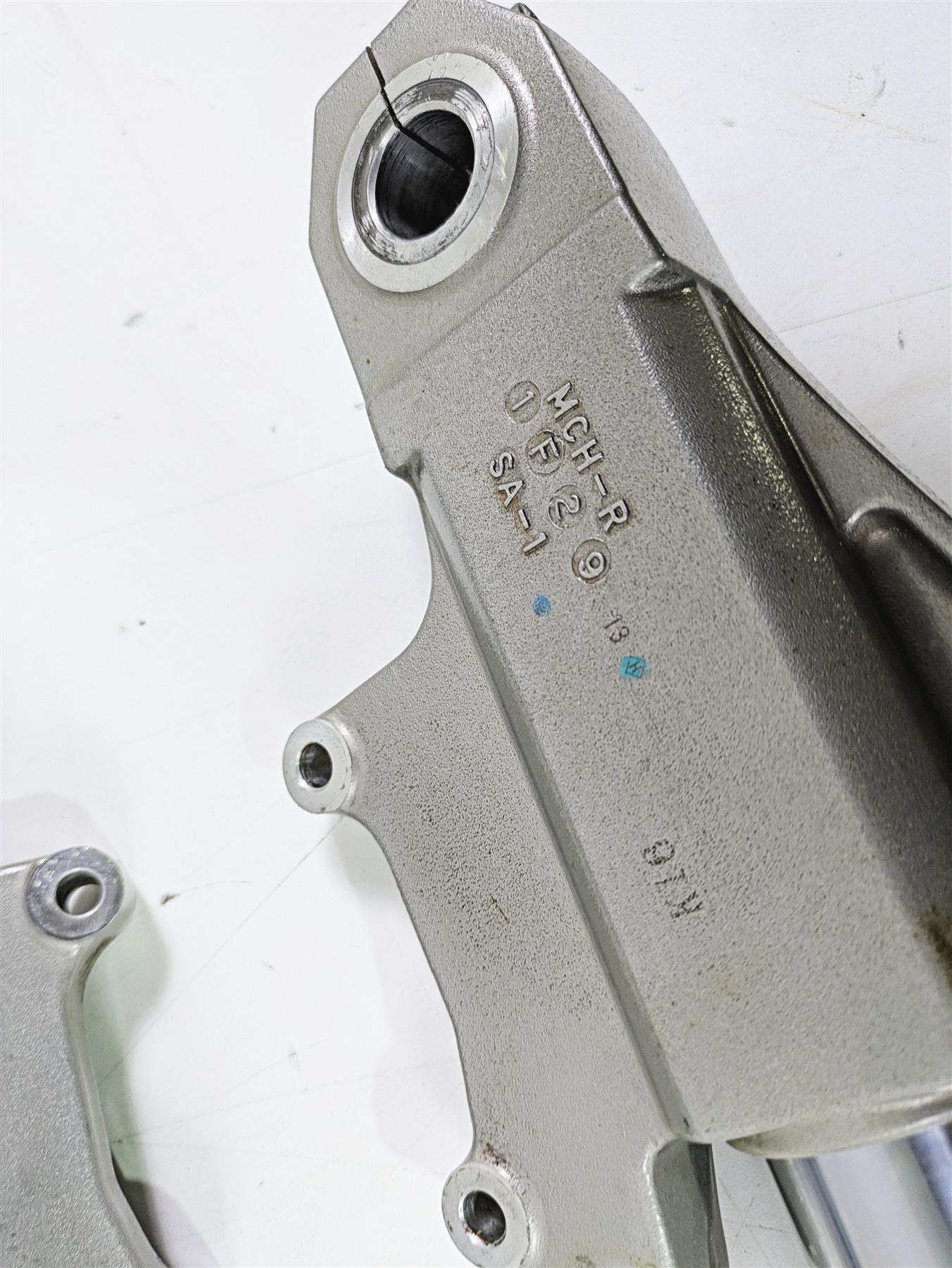 2002 Honda V-Twin VTX1800 C Straight Showa Front Fork Leg Set 51400-MCH-003 - Image 7