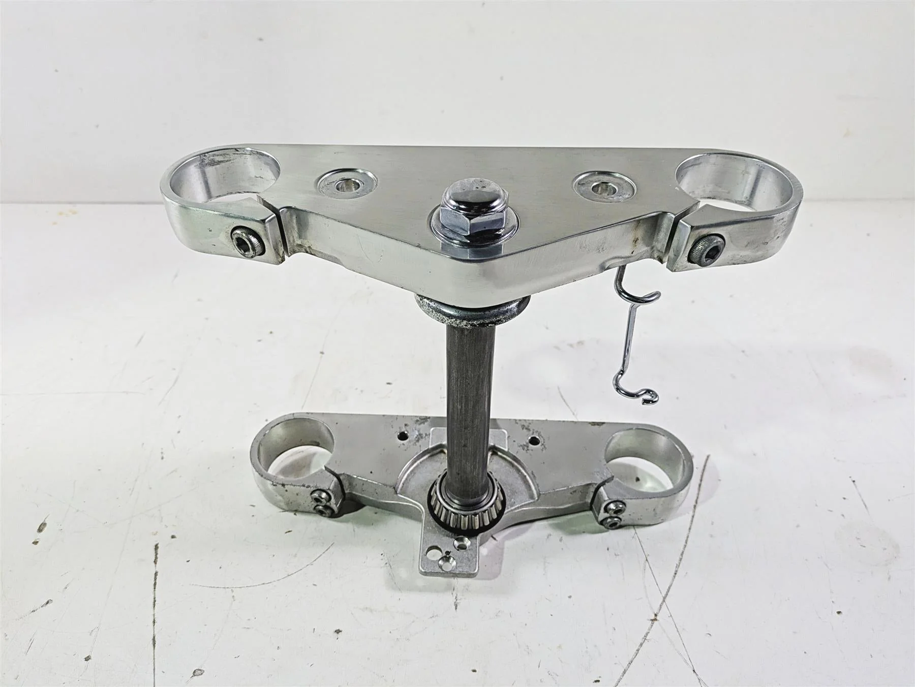2002 Honda V-Twin VTX1800 C Upper & Lower Triple Tree Set 53230-MCH-000 - Image 3
