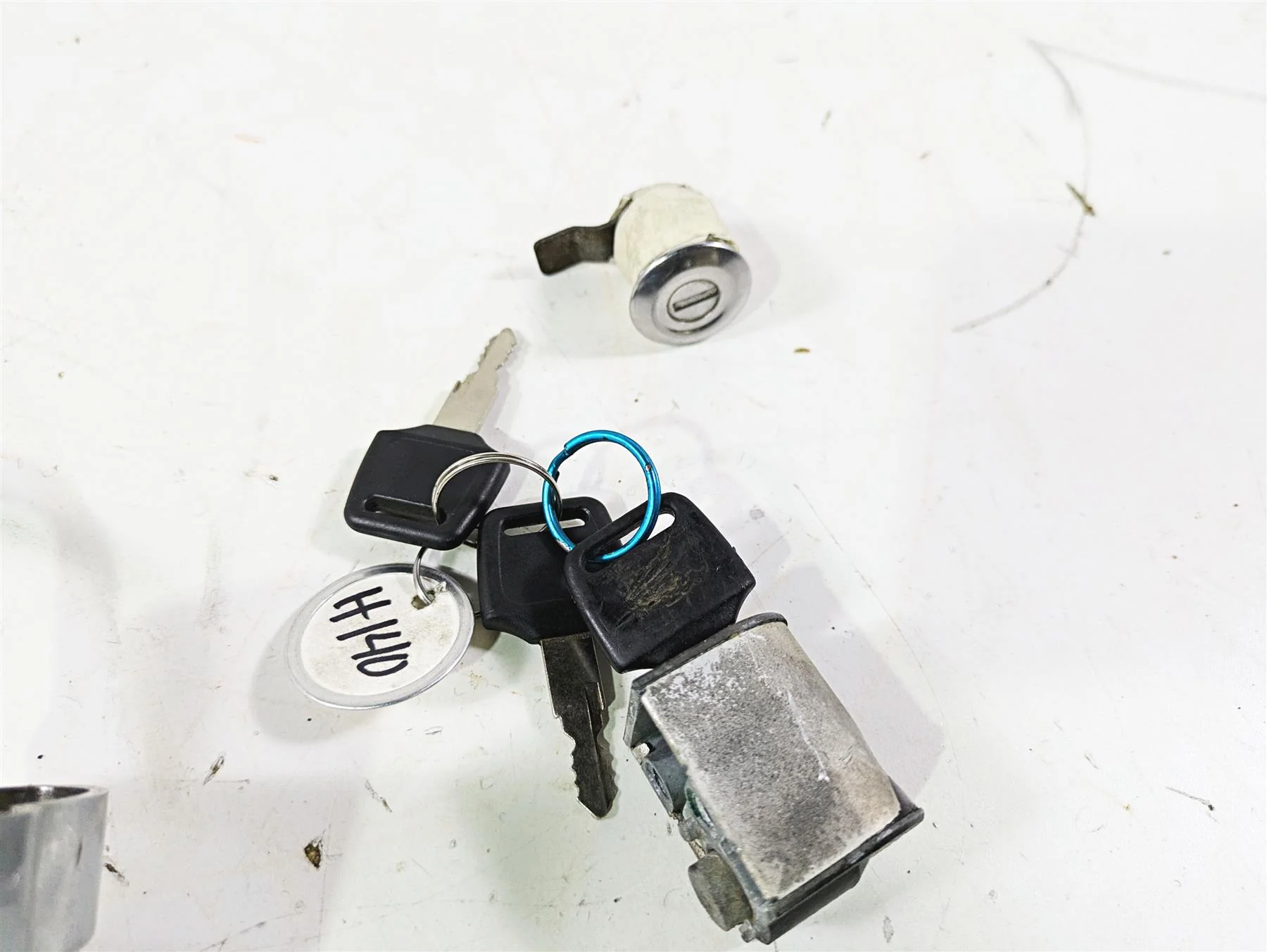 2002 Honda VT1100 Shadow Sabre Ignition Switch Key Lock Set 35010-MAA-A30 - Image 5