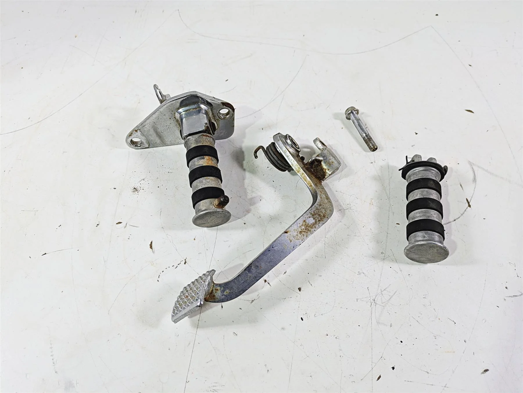 2002 Honda VT1100 Shadow Sabre Right Foot Pegs & Brake Pedal Set 50615-MCK-A00