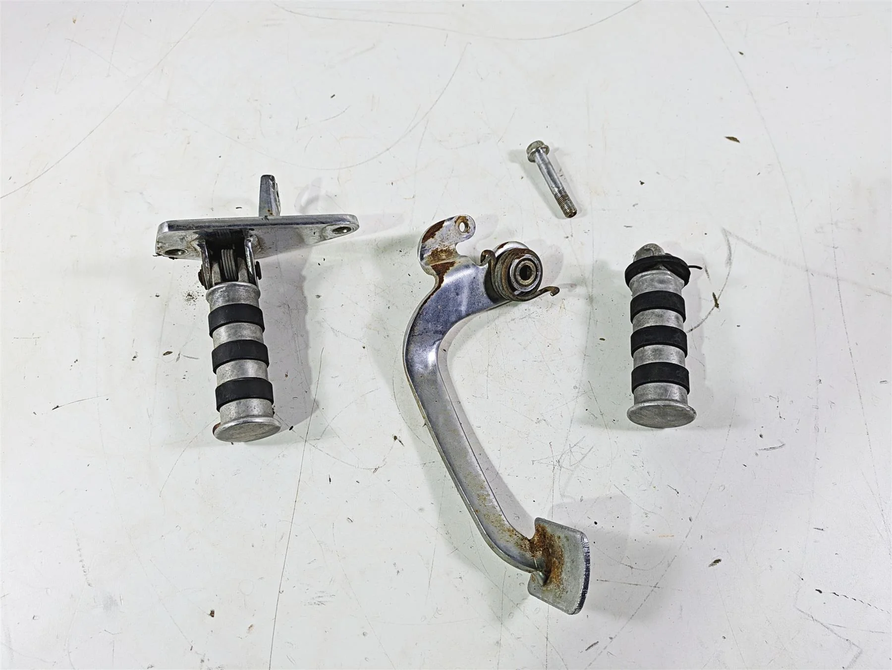 2002 Honda VT1100 Shadow Sabre Right Foot Pegs & Brake Pedal Set 50615-MCK-A00 - Image 10
