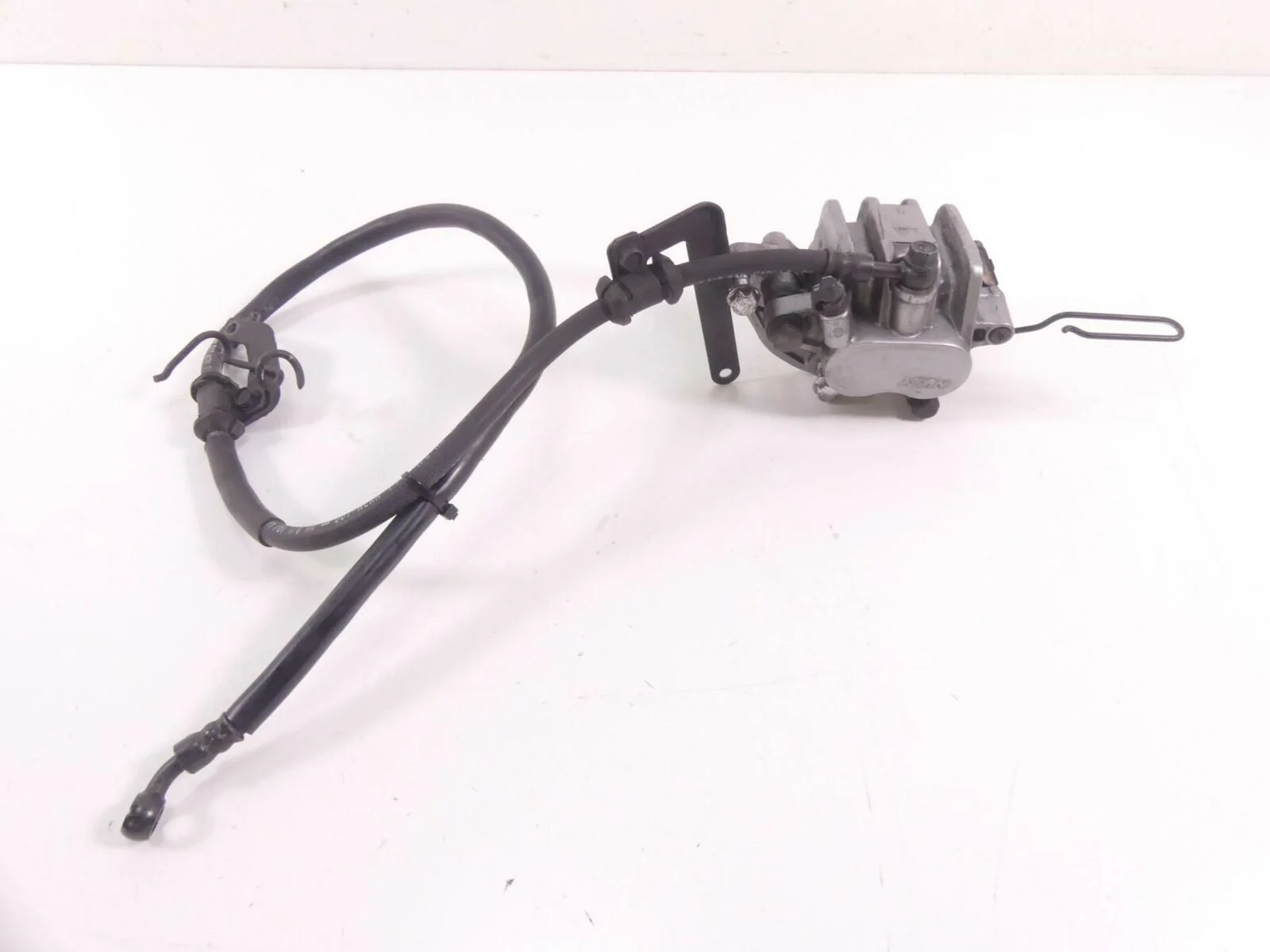 2002 Honda VT1100C2 Shadow Sabre Front Nissin Brake Caliper + Mount 45150-MAH-31