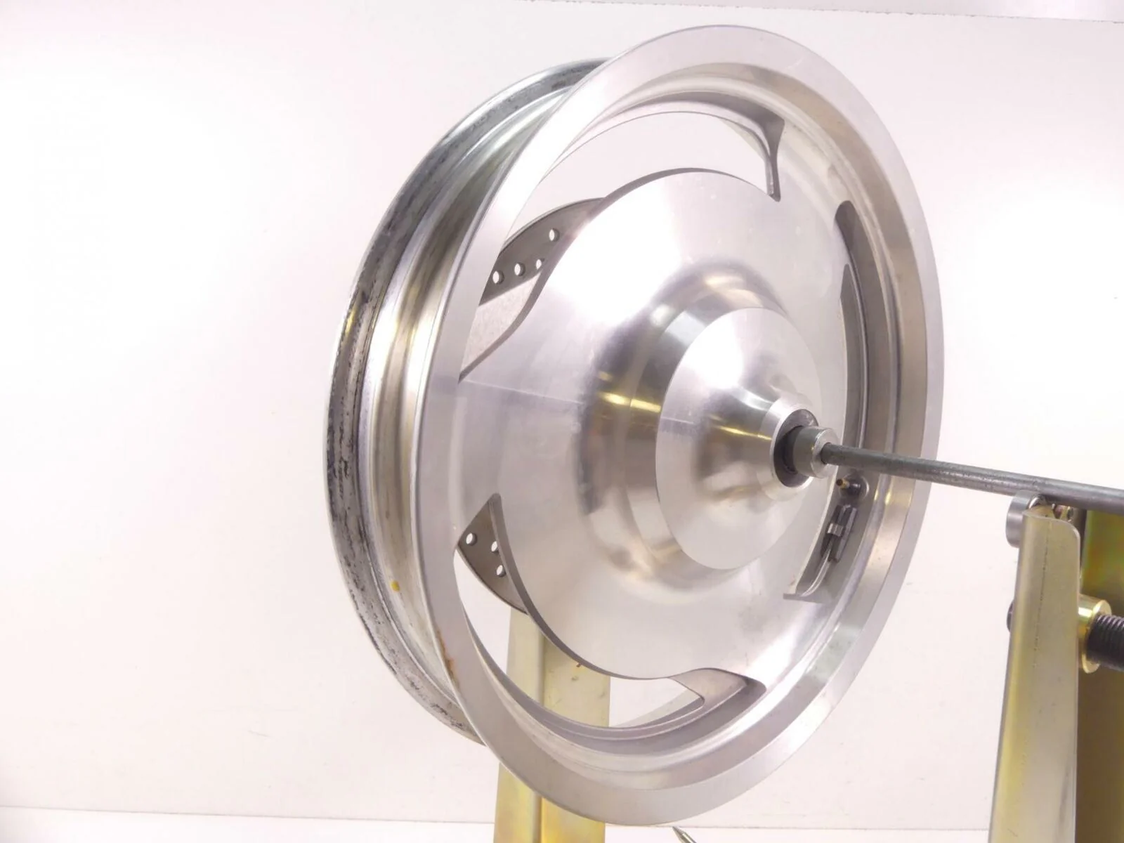 2002 Honda VT1100C2 Shadow Sabre Straight Enkei Front Wheel Rim 18x3 44650-MCK-A - Image 2