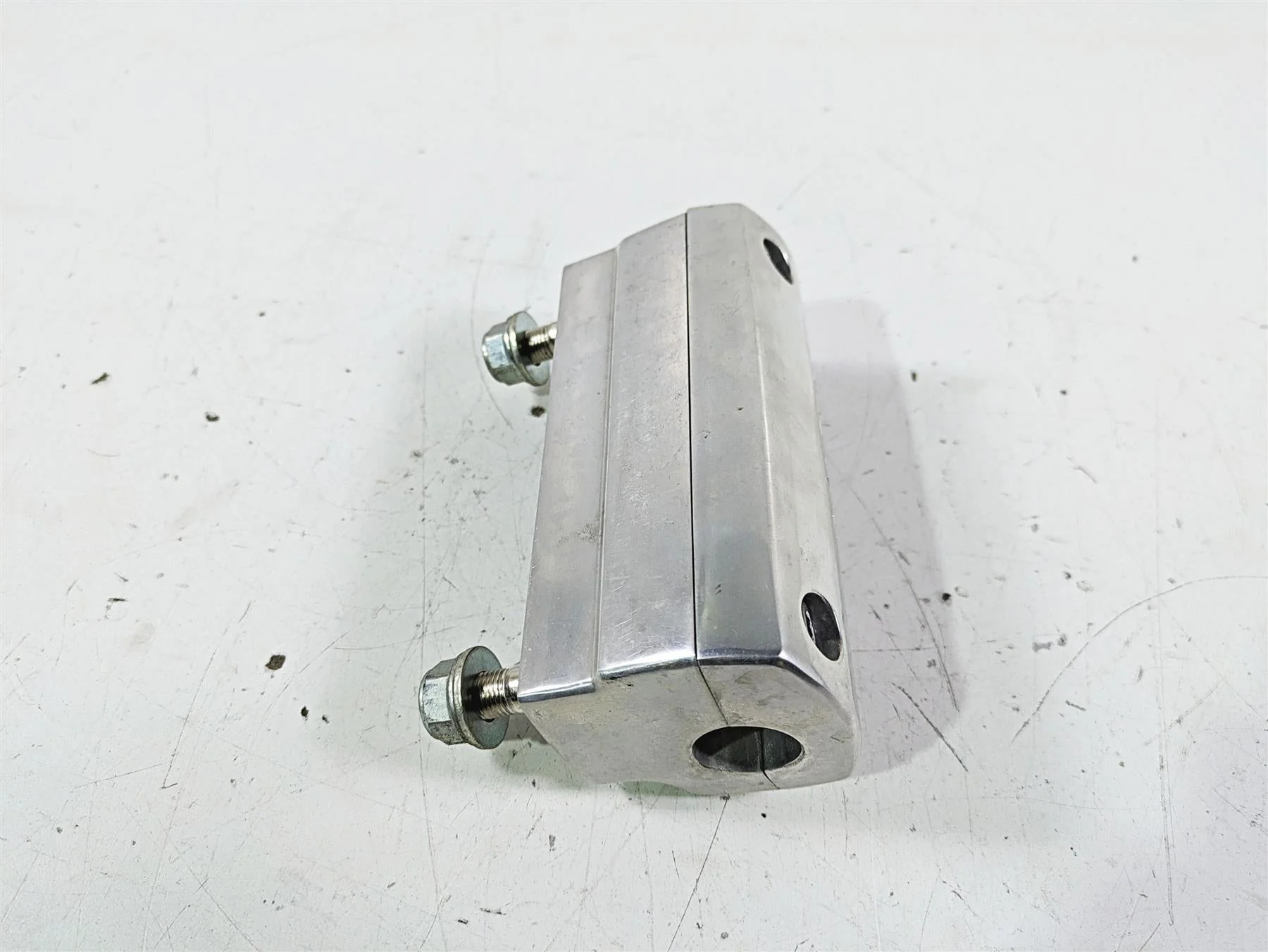 2002 Honda VTX1800 Retro Handlebar Riser Holder Set 53231-MCV-000 53131-MCV-000 - Image 2