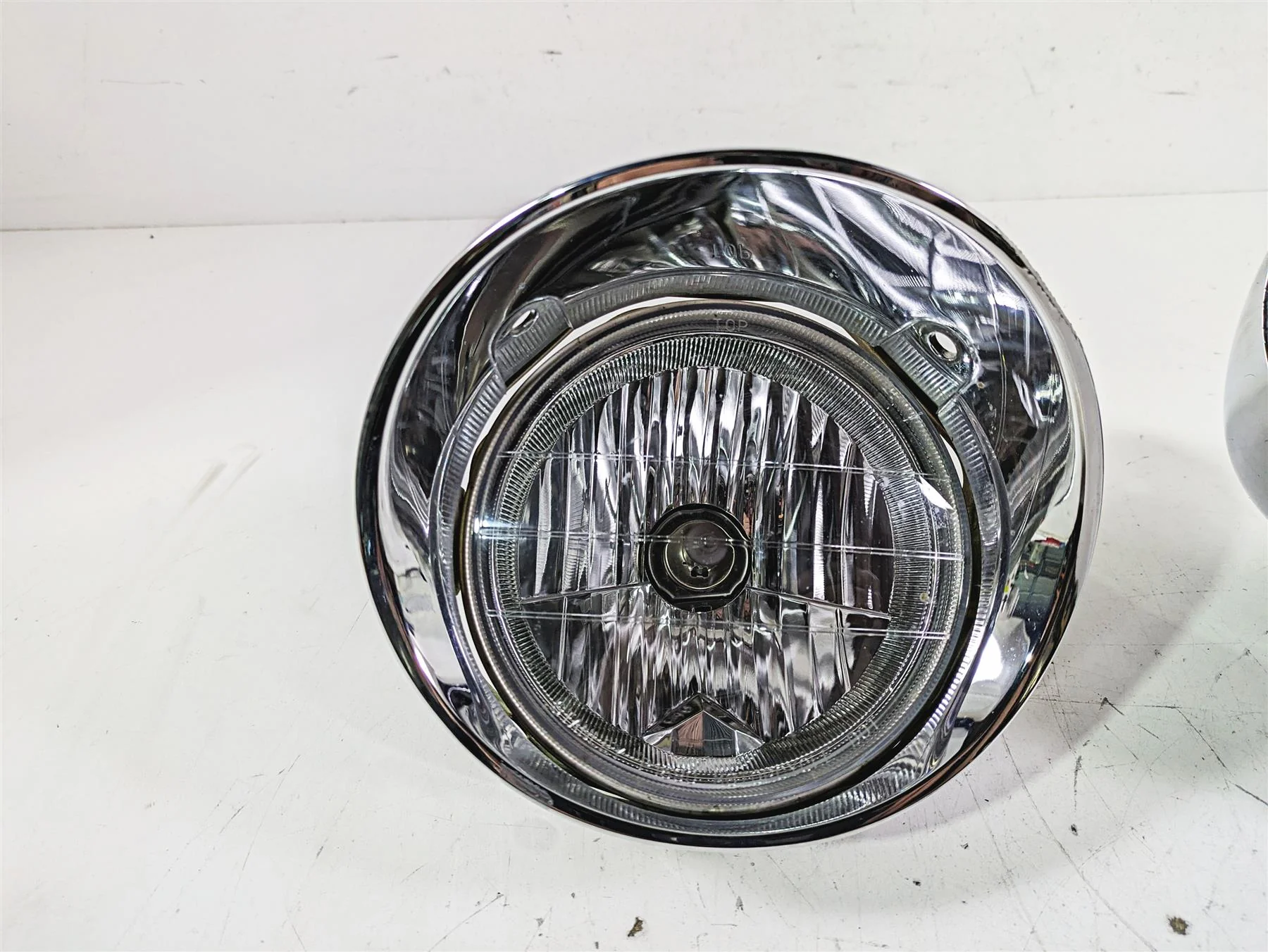 2002 Honda VTX1800 Retro Headlight Head Light & Housing Set 33120-MCH-671 - Image 4