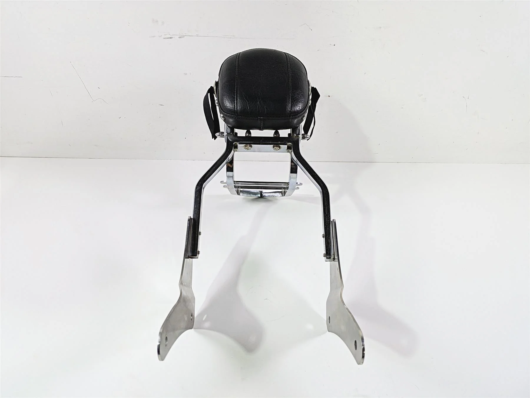 2002 Indian Spirit Deluxe Back Rest Sissybar Luggage Six Pack Rack & Mounts Set - Image 2