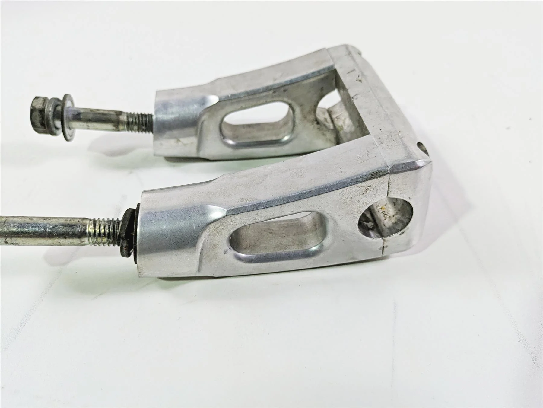 2002 Indian Spirit Deluxe Handlebar Riser Holder 39-047 39-048 - Image 11