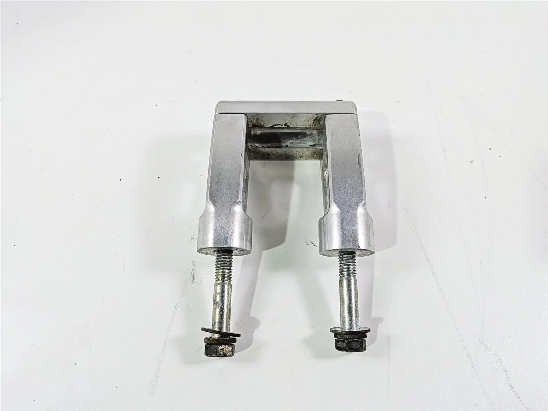 2002 Indian Spirit Deluxe Handlebar Riser Holder 39-047 39-048 - Image 2