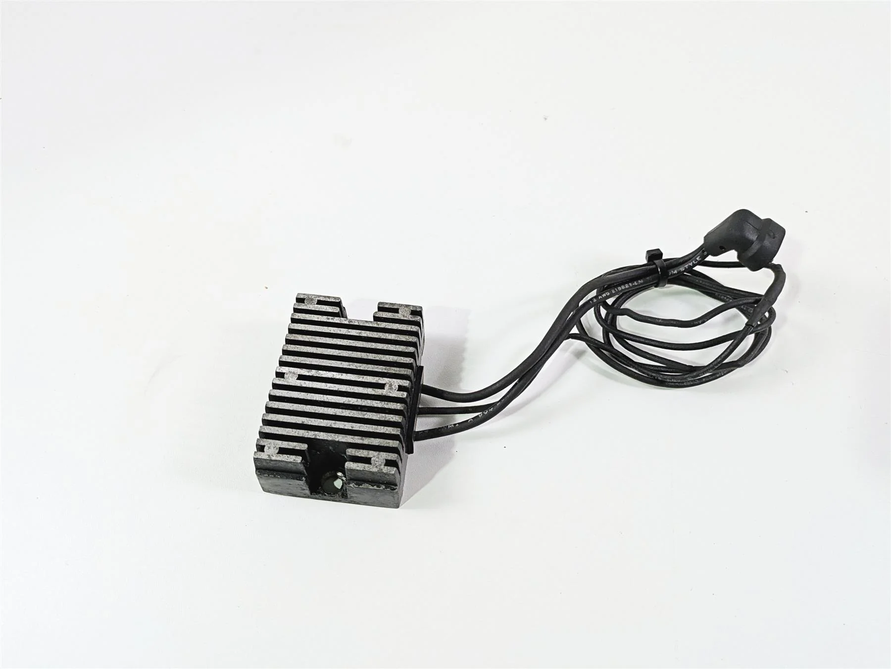 2002 Indian Spirit Deluxe Rectifier Voltage Regulator 94-034 - Image 2