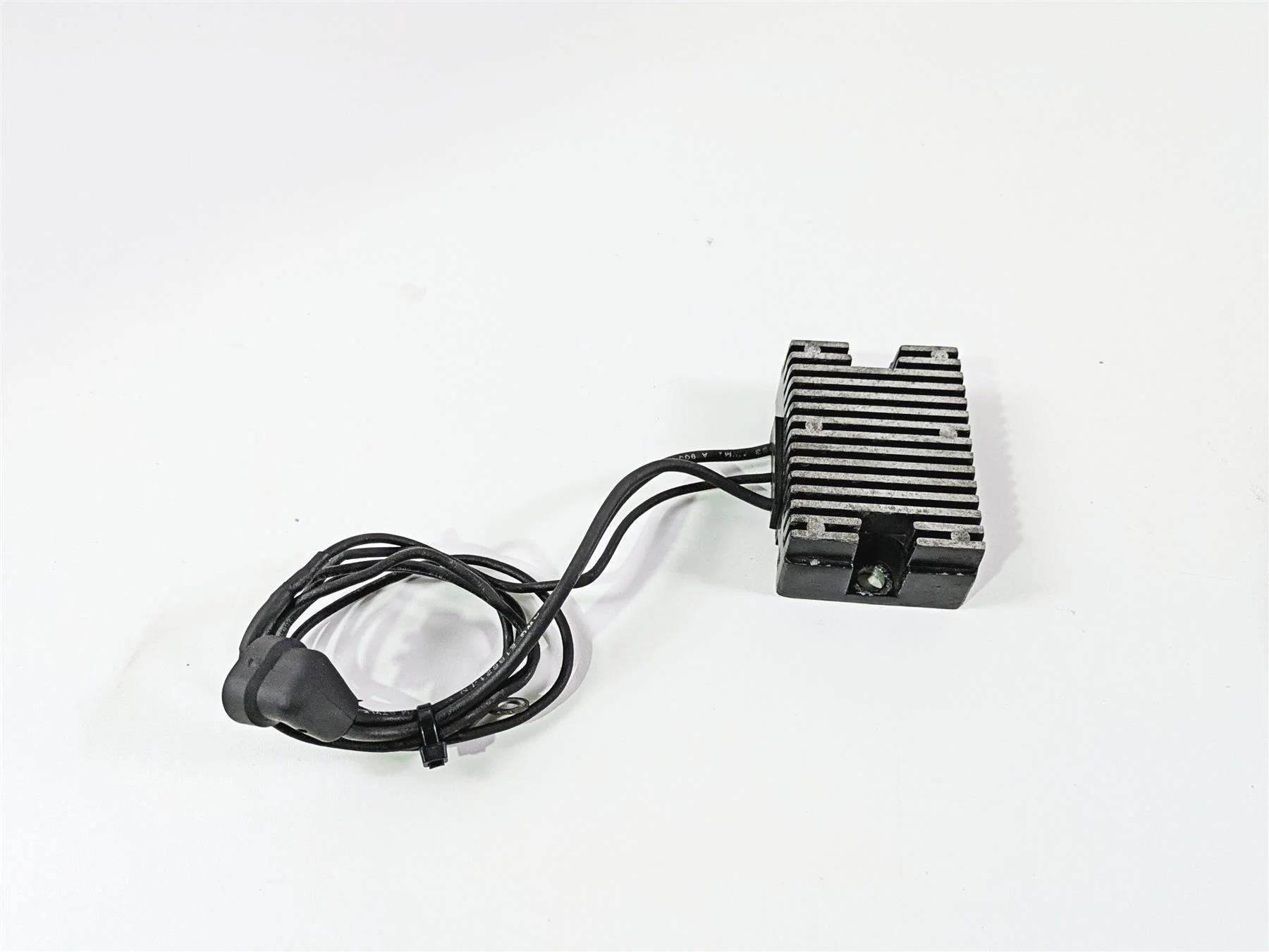 2002 Indian Spirit Deluxe Rectifier Voltage Regulator 94-034 - Image 4