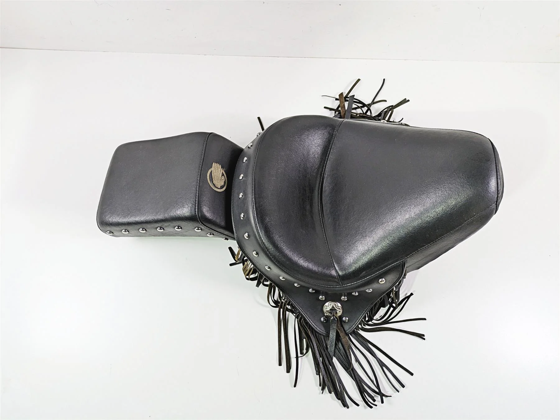 2002 Indian Spirit Deluxe Rider Passenger Studded Seat Saddle 62-097 - Image 2