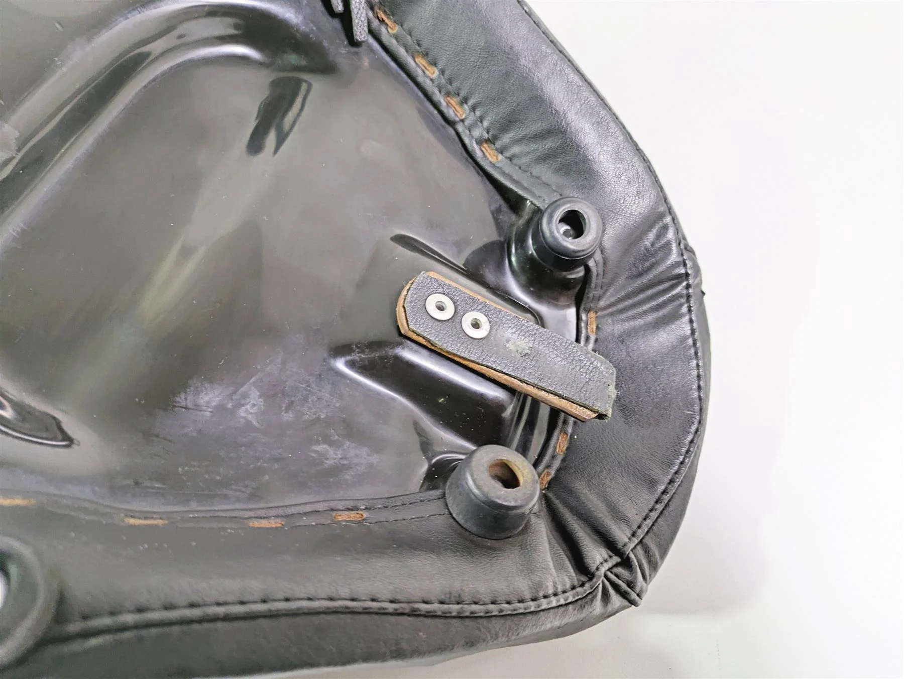 2002 Indian Spirit Deluxe Rider Passenger Studded Seat Saddle 62-097 - Image 6