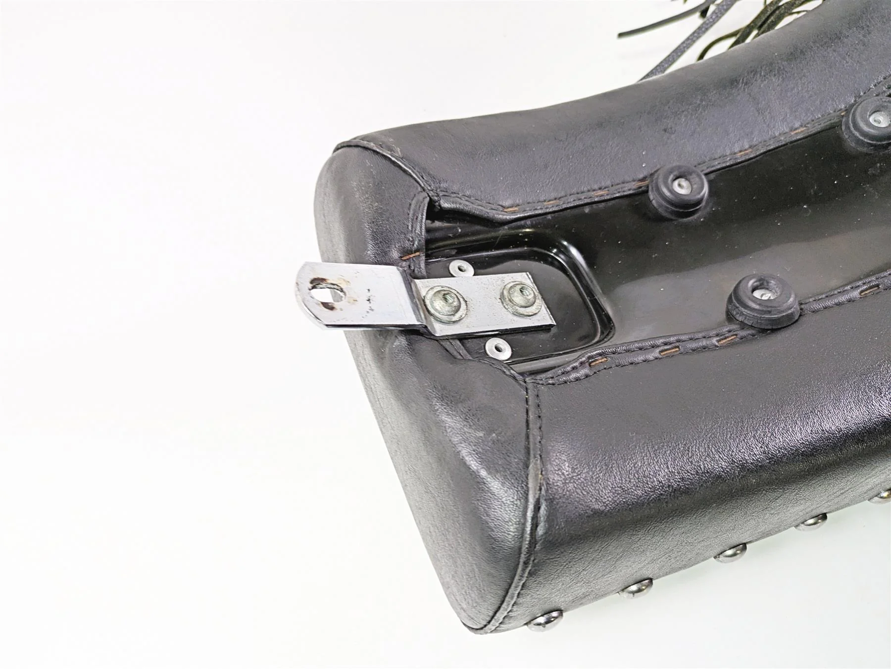 2002 Indian Spirit Deluxe Rider Passenger Studded Seat Saddle 62-097 - Image 7