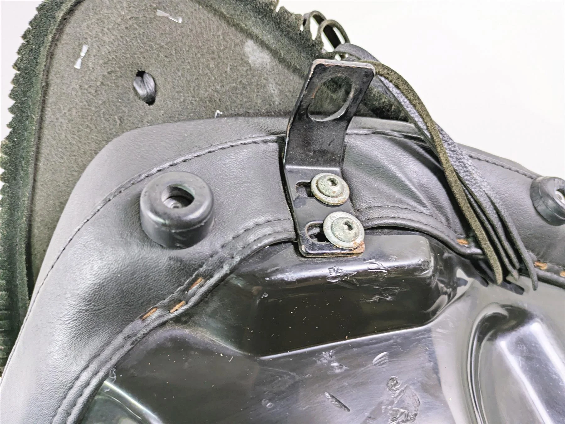 2002 Indian Spirit Deluxe Rider Passenger Studded Seat Saddle 62-097 - Image 9