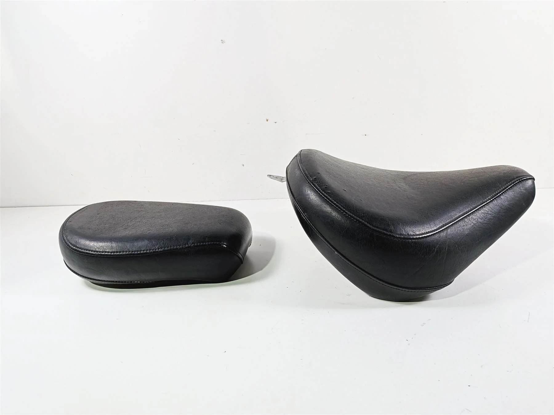2002 Yamaha XVS650 V-Star Classic Front Rear Seat Saddle Set 5BN-24710 5SC-24750 - Image 3