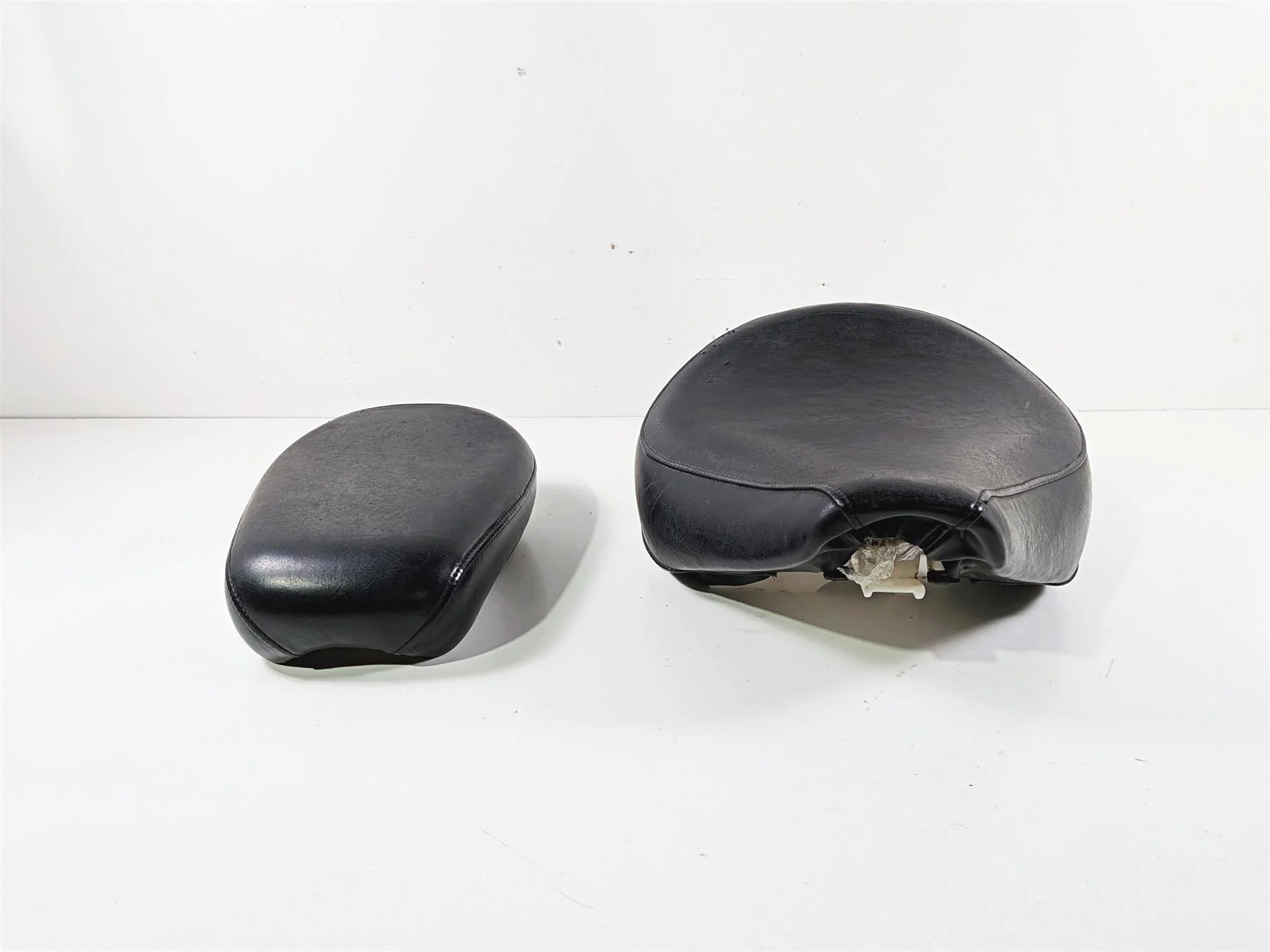 2002 Yamaha XVS650 V-Star Classic Front Rear Seat Saddle Set 5BN-24710 5SC-24750 - Image 6