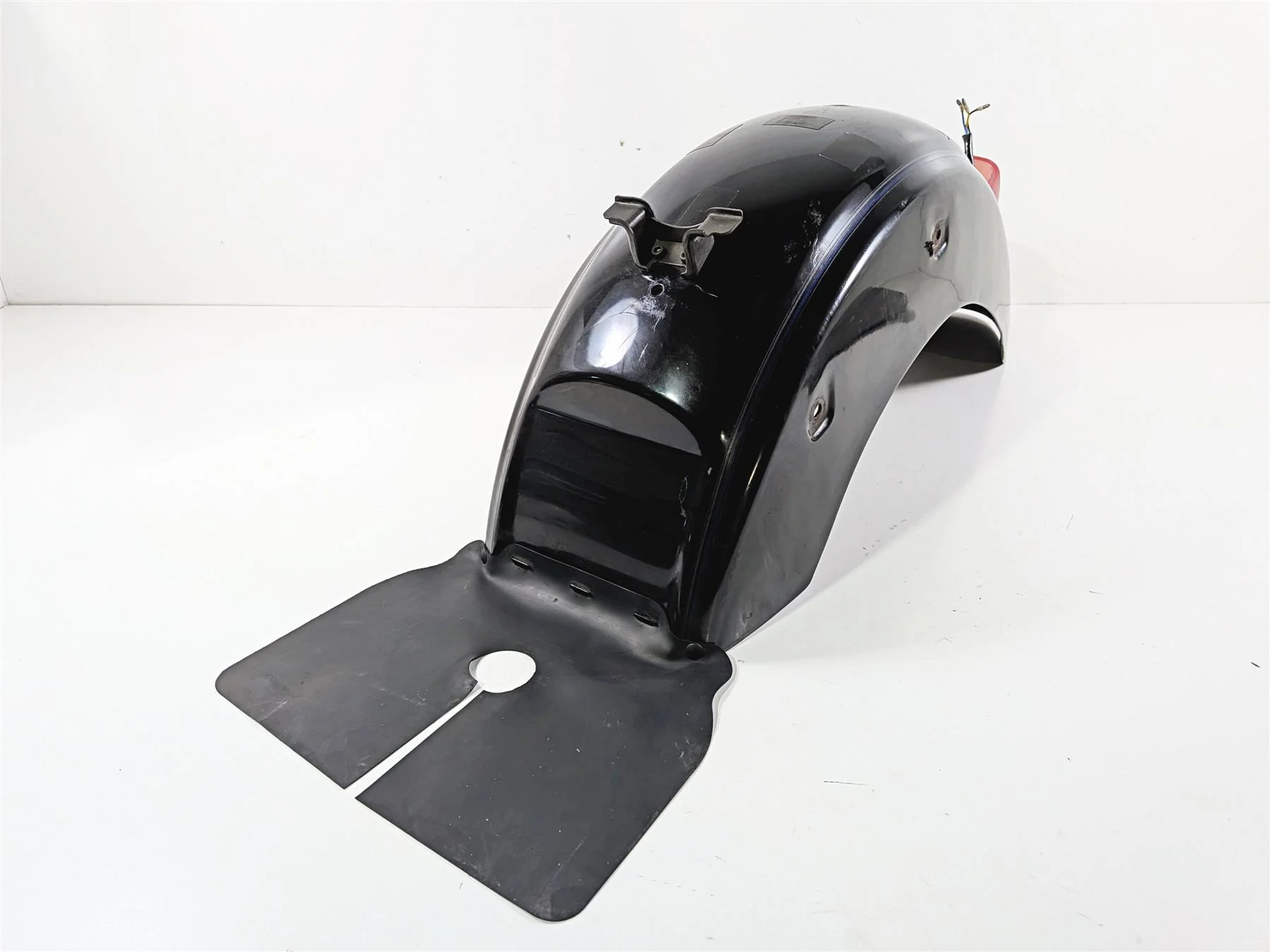 2002 Yamaha XVS650 V-Star Classic Rear Fender & Taillight Tail lamp 5BN-W216R - Image 3