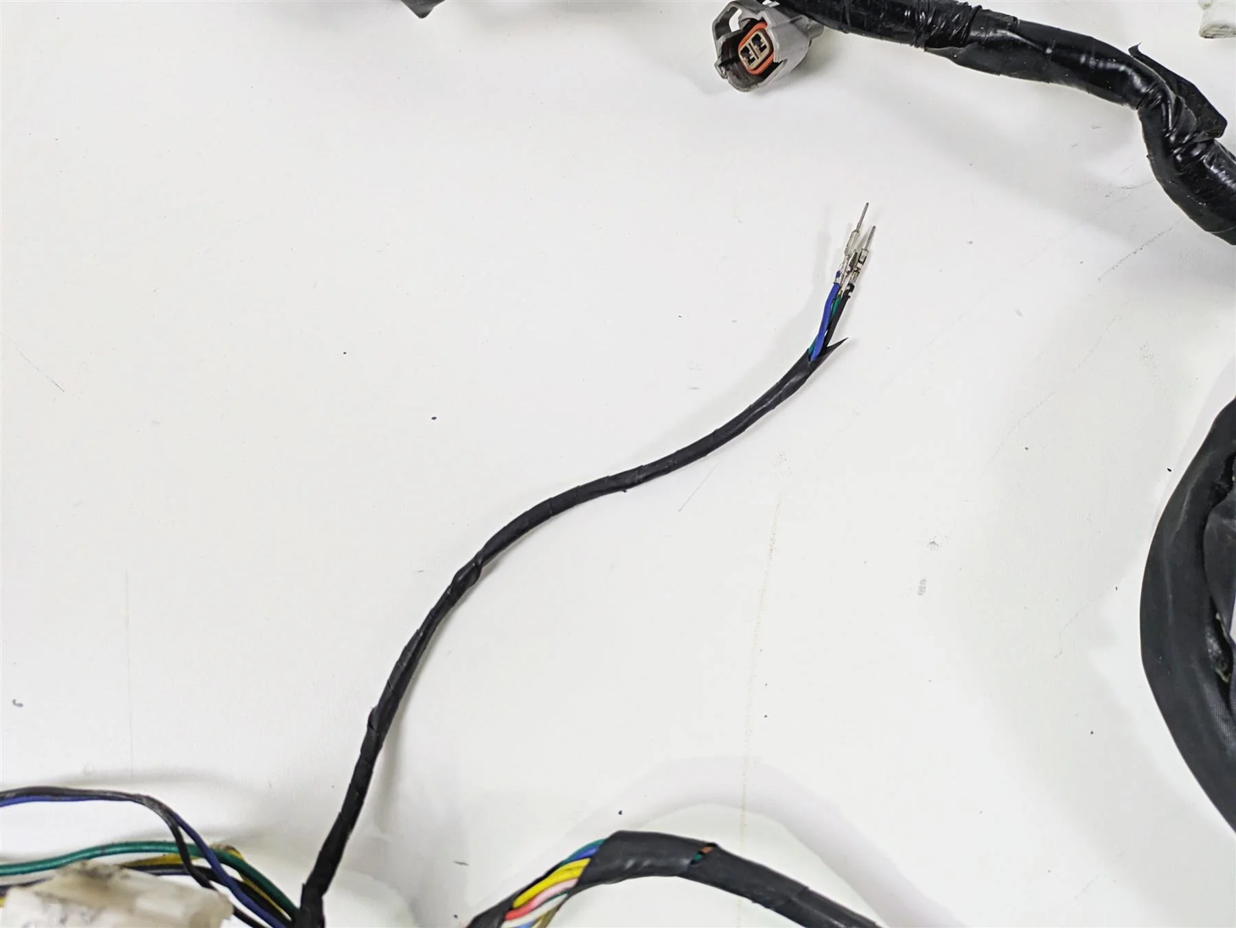 2002 Yamaha YZFR1 R1 Main Wiring Harness Loom - Read 5PW-82590-10 - Image 4