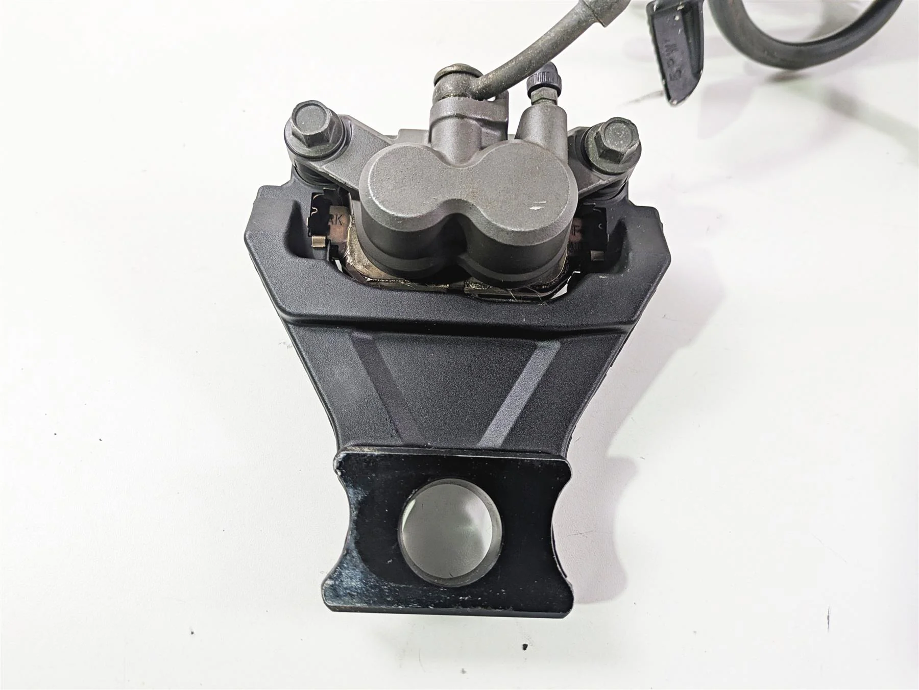 2002 Yamaha YZFR1 R1 Right Footpeg + Master & Caliper Set - Read 5JJ-27420-01 - Image 12