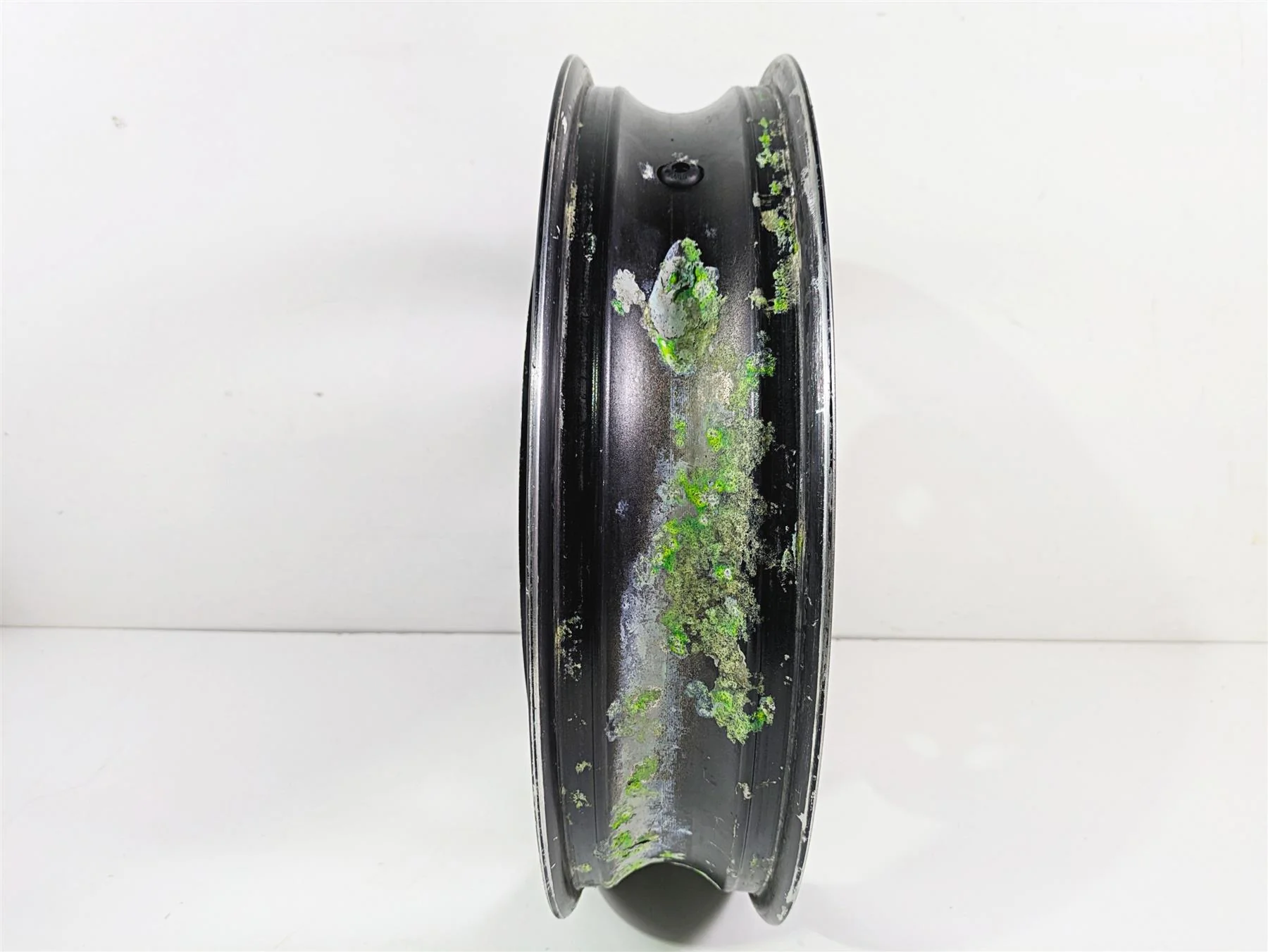 2002 Yamaha YZFR1 R1 Straight 17x3.5 Front Wheel Rim 5PW-25168-00-33 - Image 3