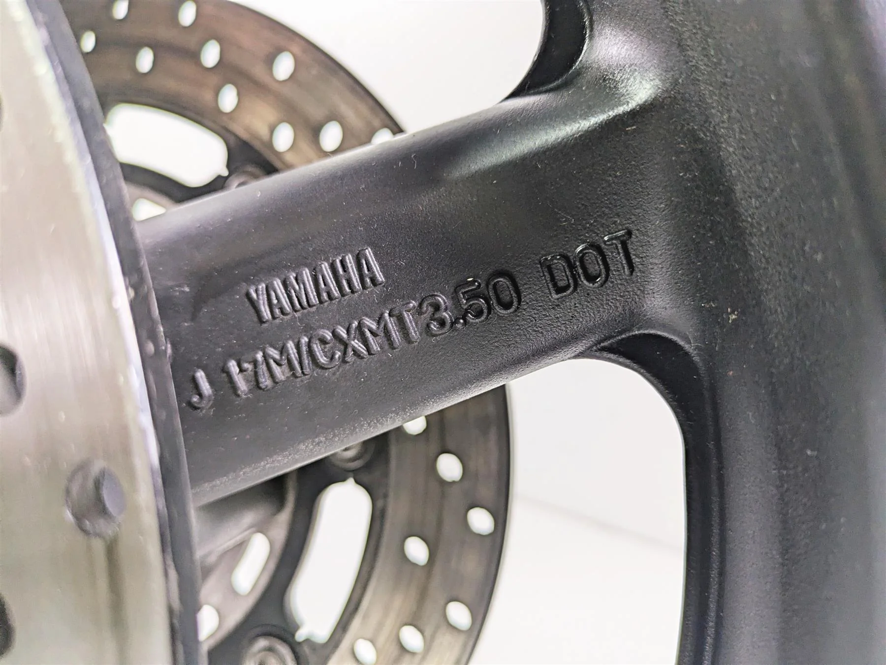 2002 Yamaha YZFR1 R1 Straight 17x3.5 Front Wheel Rim 5PW-25168-00-33 - Image 6