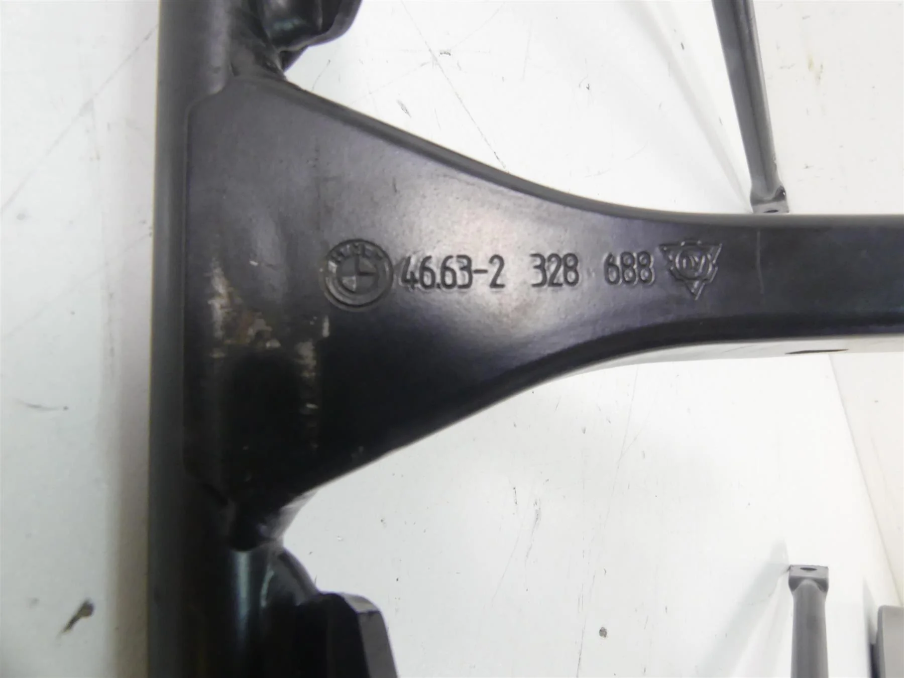 2003 BMW R1150 GS R21 Front Fairing Cover Cowl Bracket Stay Support 46632328688 - Image 7