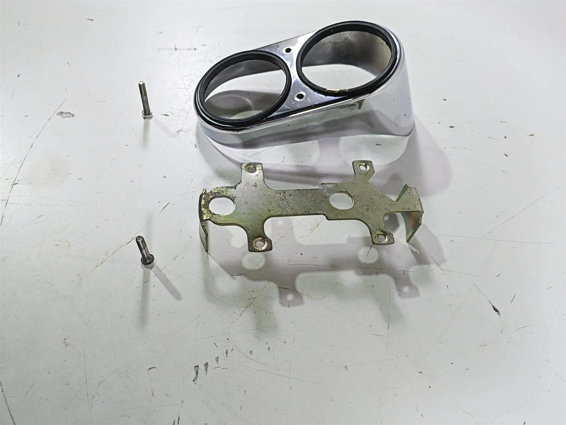 2003 Harley Dyna FXDL Low Rider 100TH Chrome Gauge Speedo Tacho Housing 67185-95 - Image 3