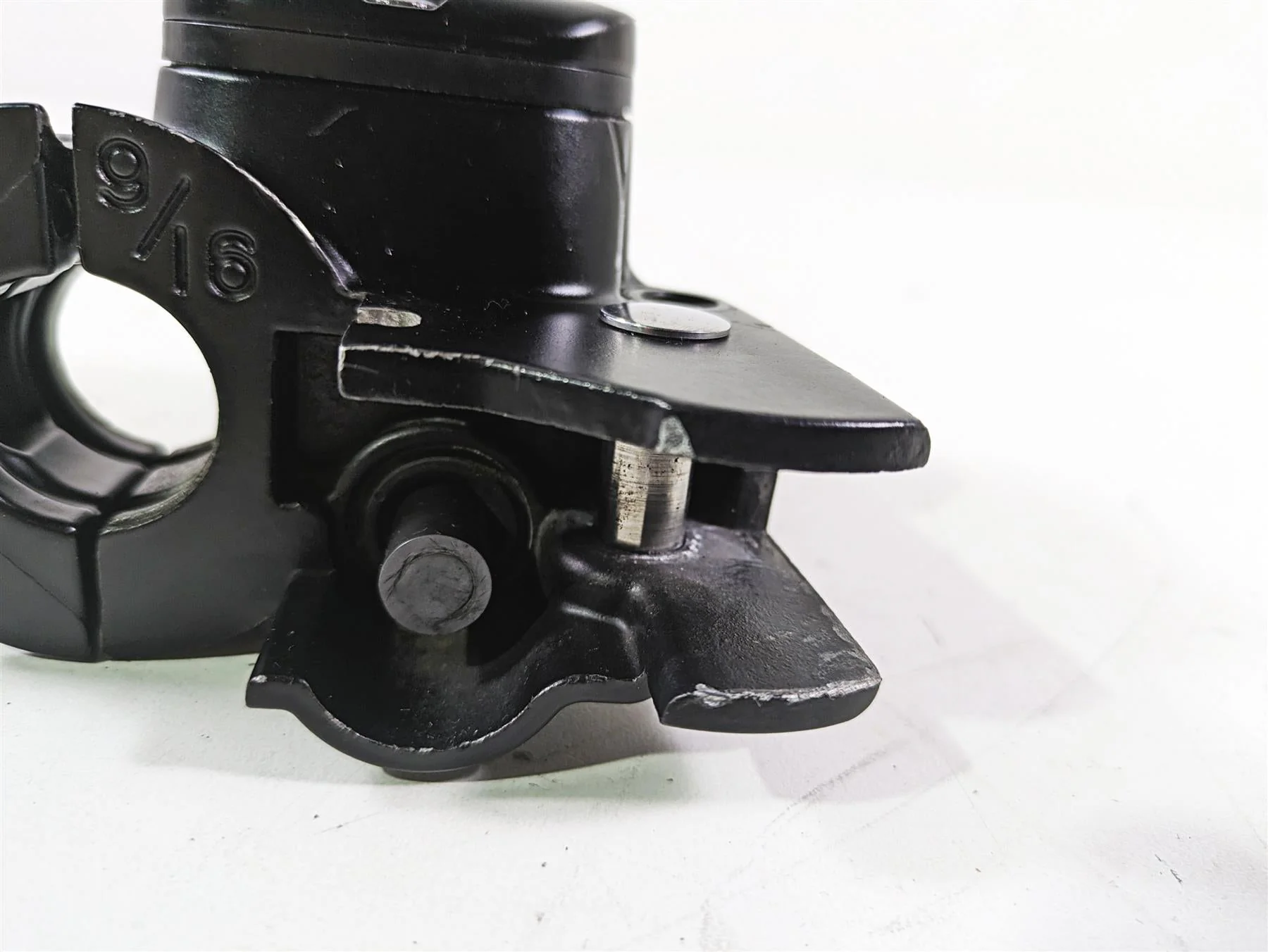 2003 Harley Dyna FXDL Low Rider 100TH Front Brake Master Cylinder 45019-96E - Image 12