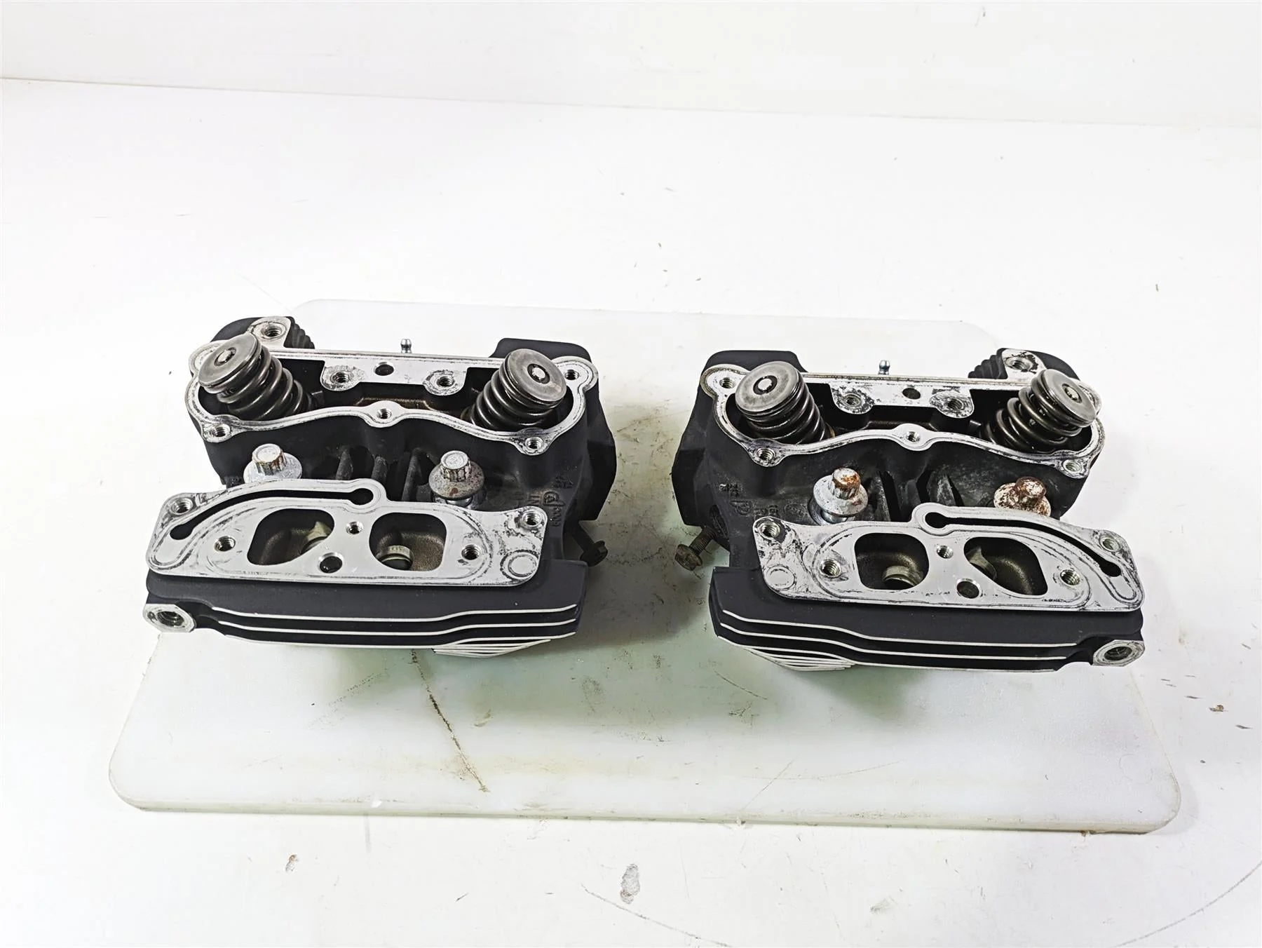 2003 Harley Dyna FXDL Low Rider 100TH Front Rear Cylinder Head Set 16723-99 - Image 2